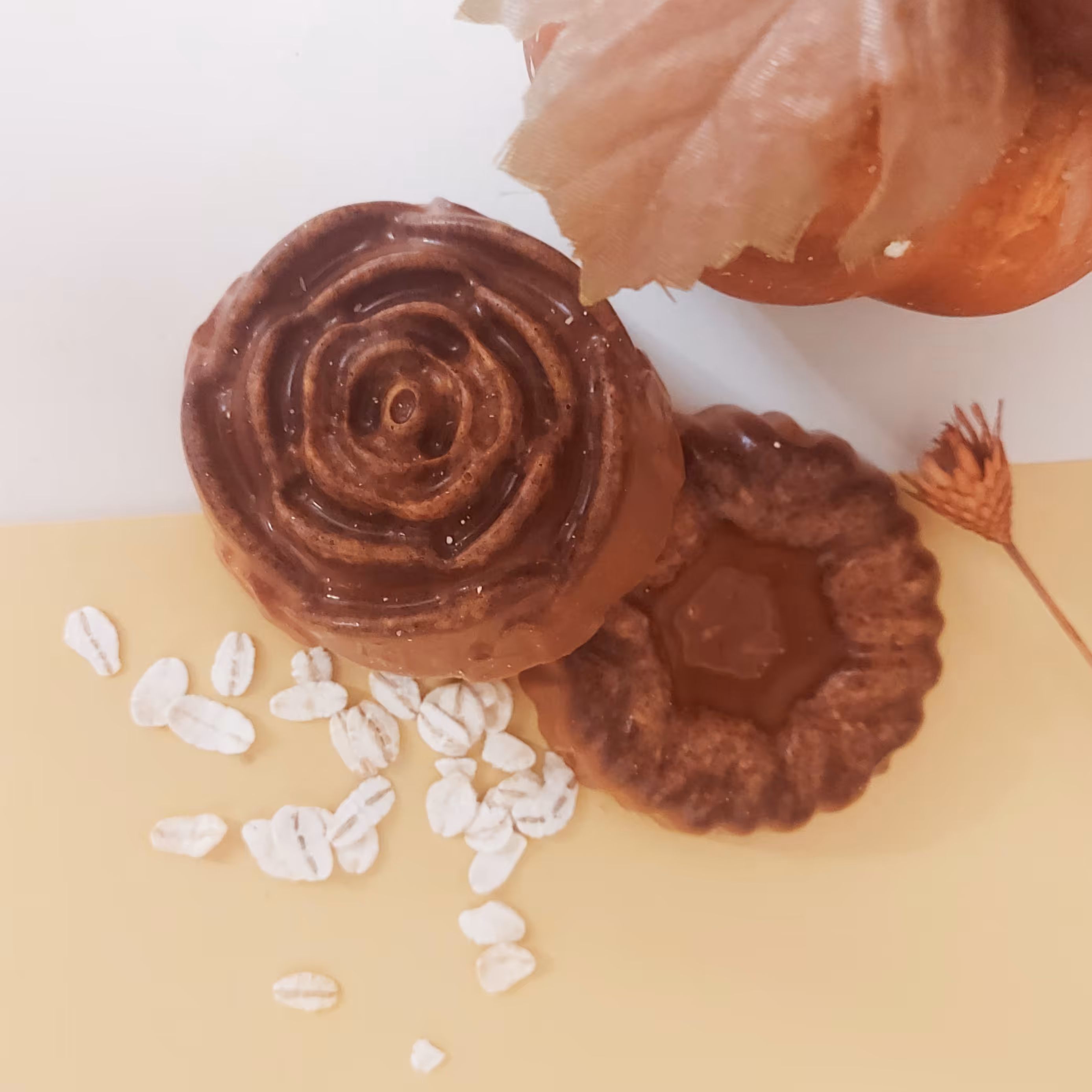 صابون طبیعی جو و زردچوبه  100 گرمی