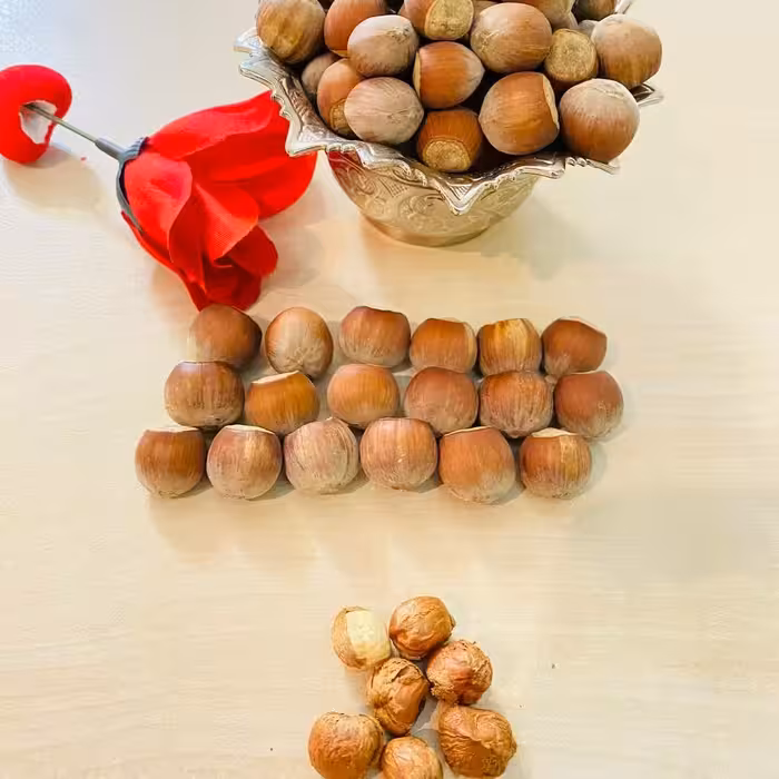 فندق تازه وخوش طعم آذربایجان با مغزپر در بسته بندی های 500 گرمی