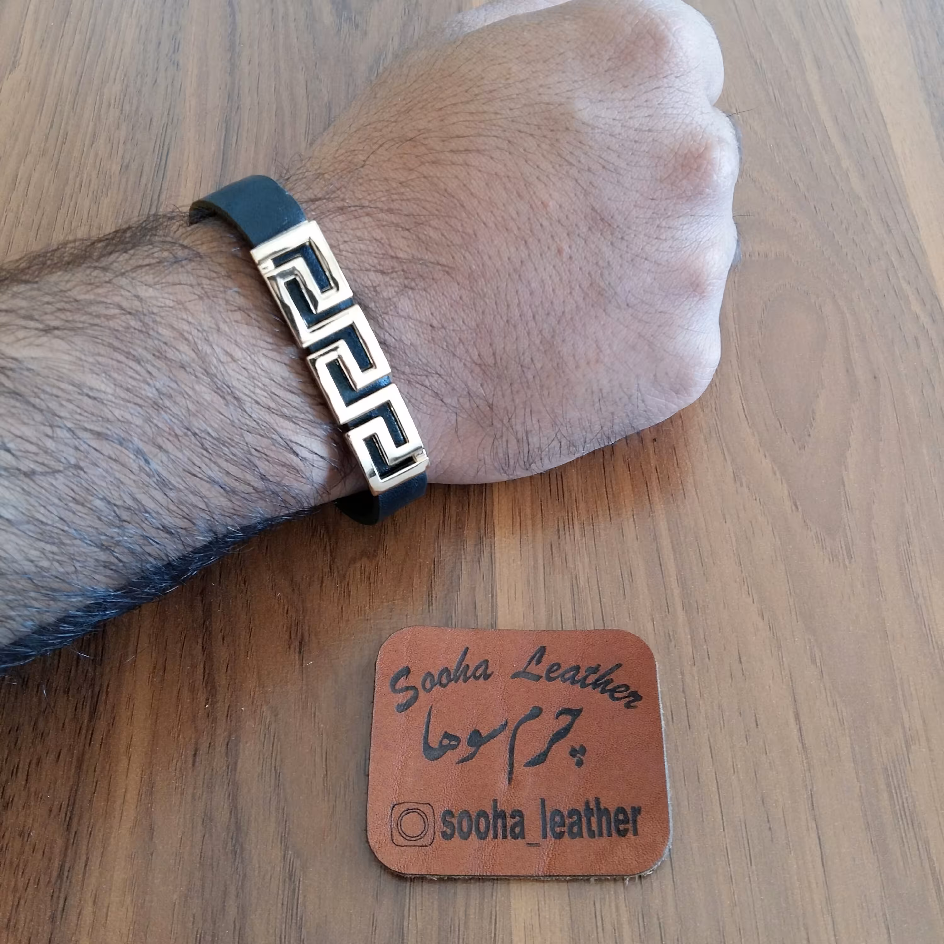 دستبند با سگک فلزی با چرم طبیعی گاوی زنانه و مردانه
