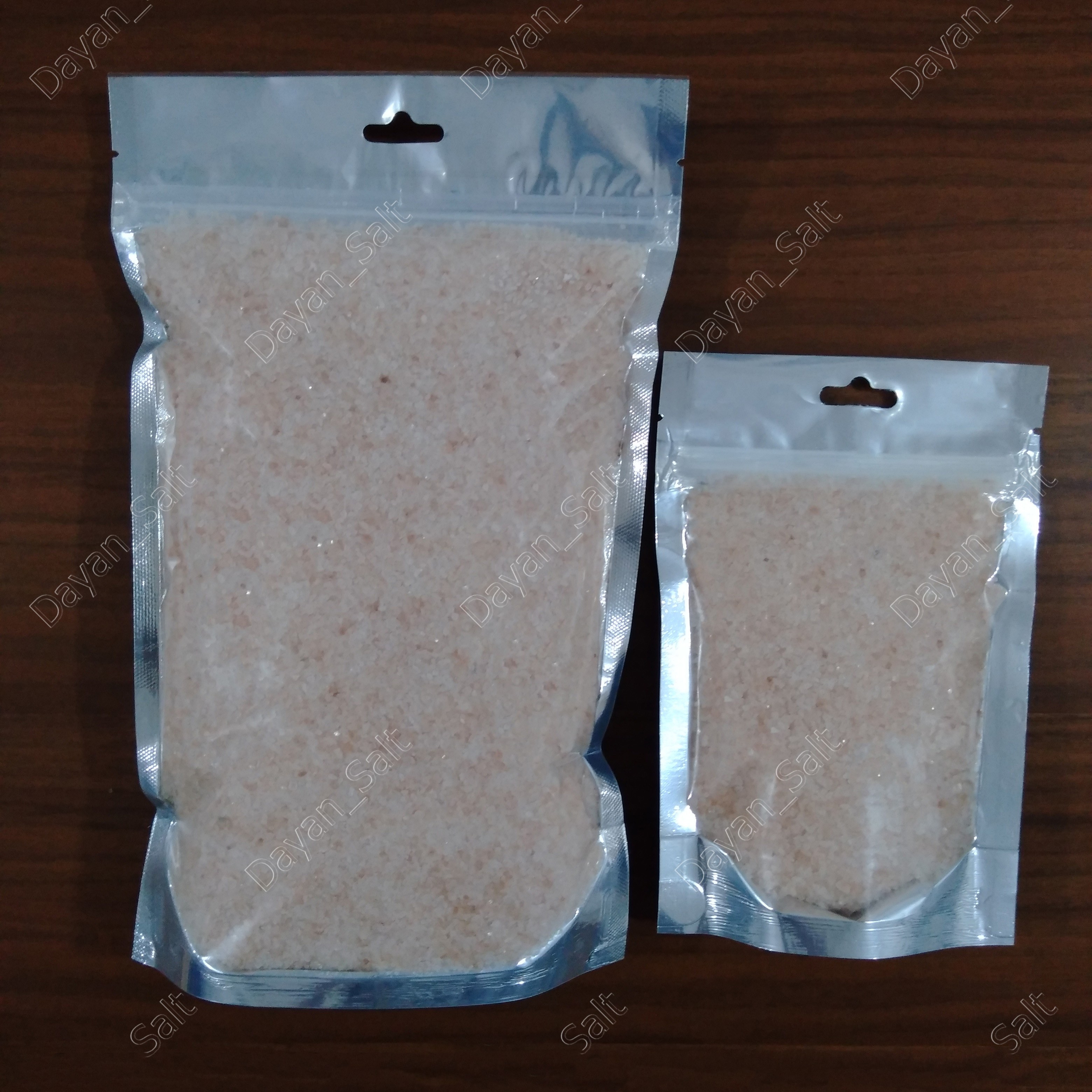 نمک صورتی طبیعی شکری (600 گرمی) دارای 84 ماده معدنی مورد نیاز بدنت