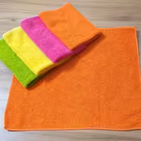 دستمال  40×40 با ابگیری فوق العاده بالا در چهار رنگ فوق العاده جذاب