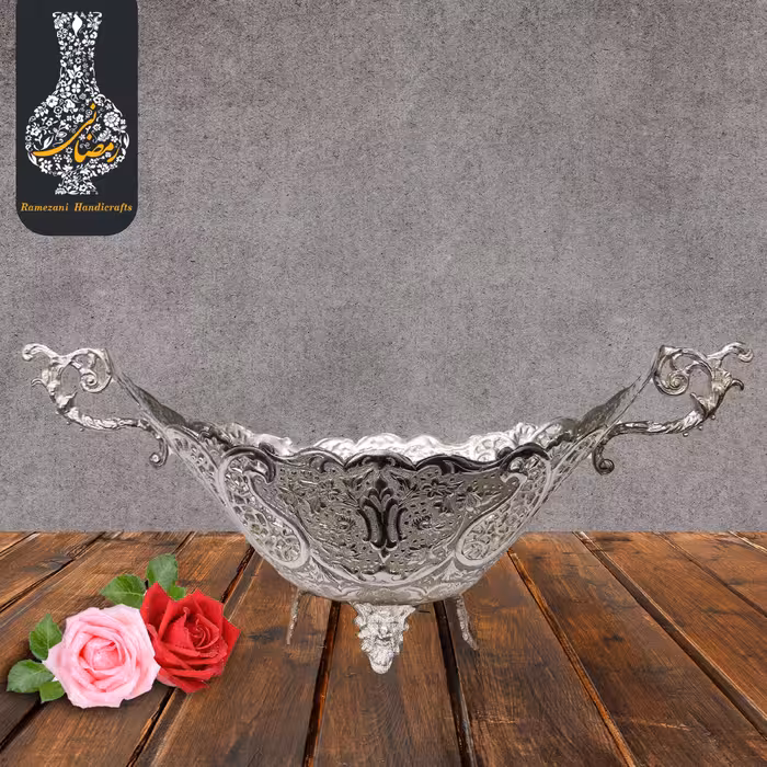 قلم زنی کشکول  آجیل خوری شکلات خوری پایه دار قلم گل ومرغ  اعلاء سفید طرح نقره شماره 1