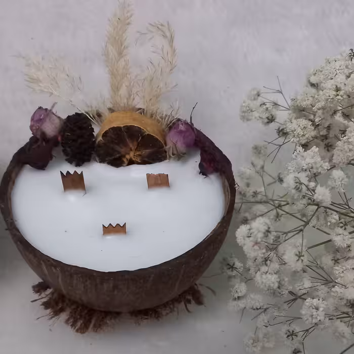 شمع نارگیل با تزیین زیبا