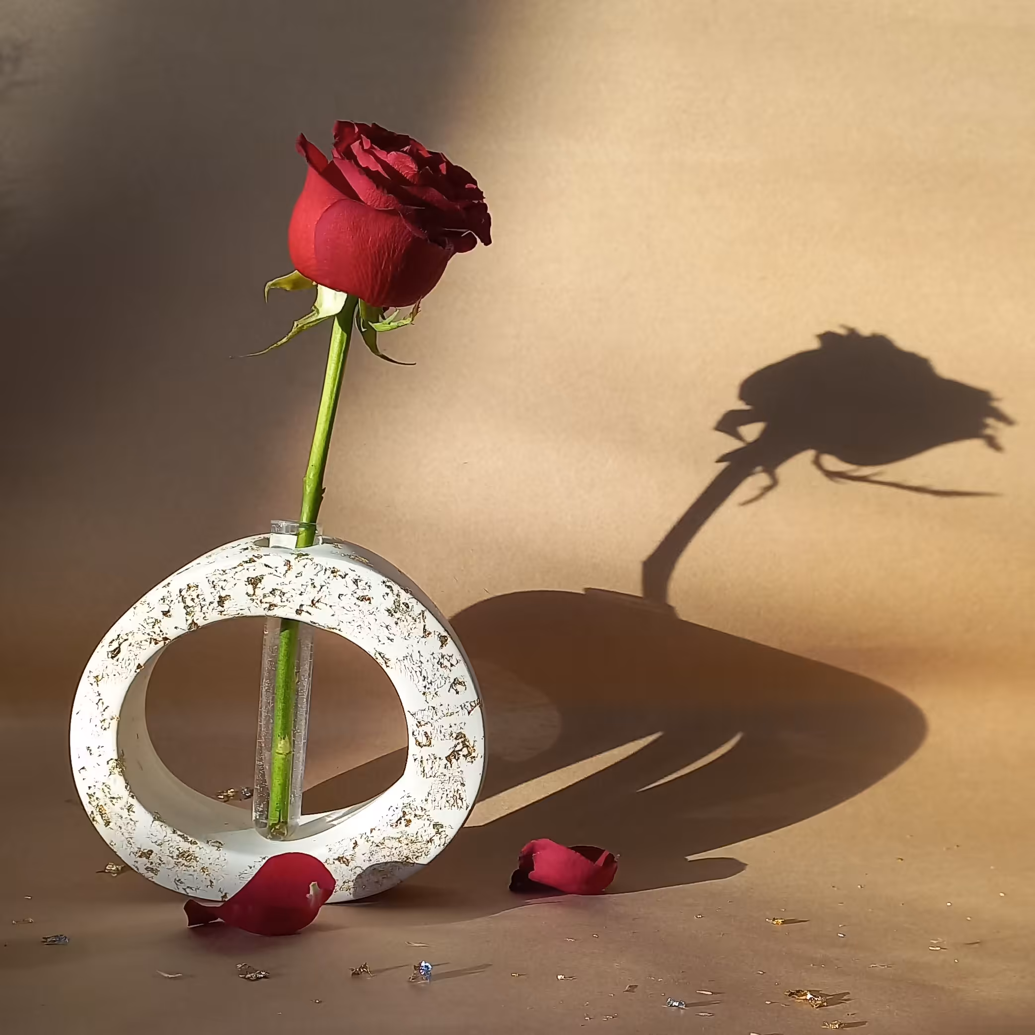 گلجای سفید تزیین ورق طلا  