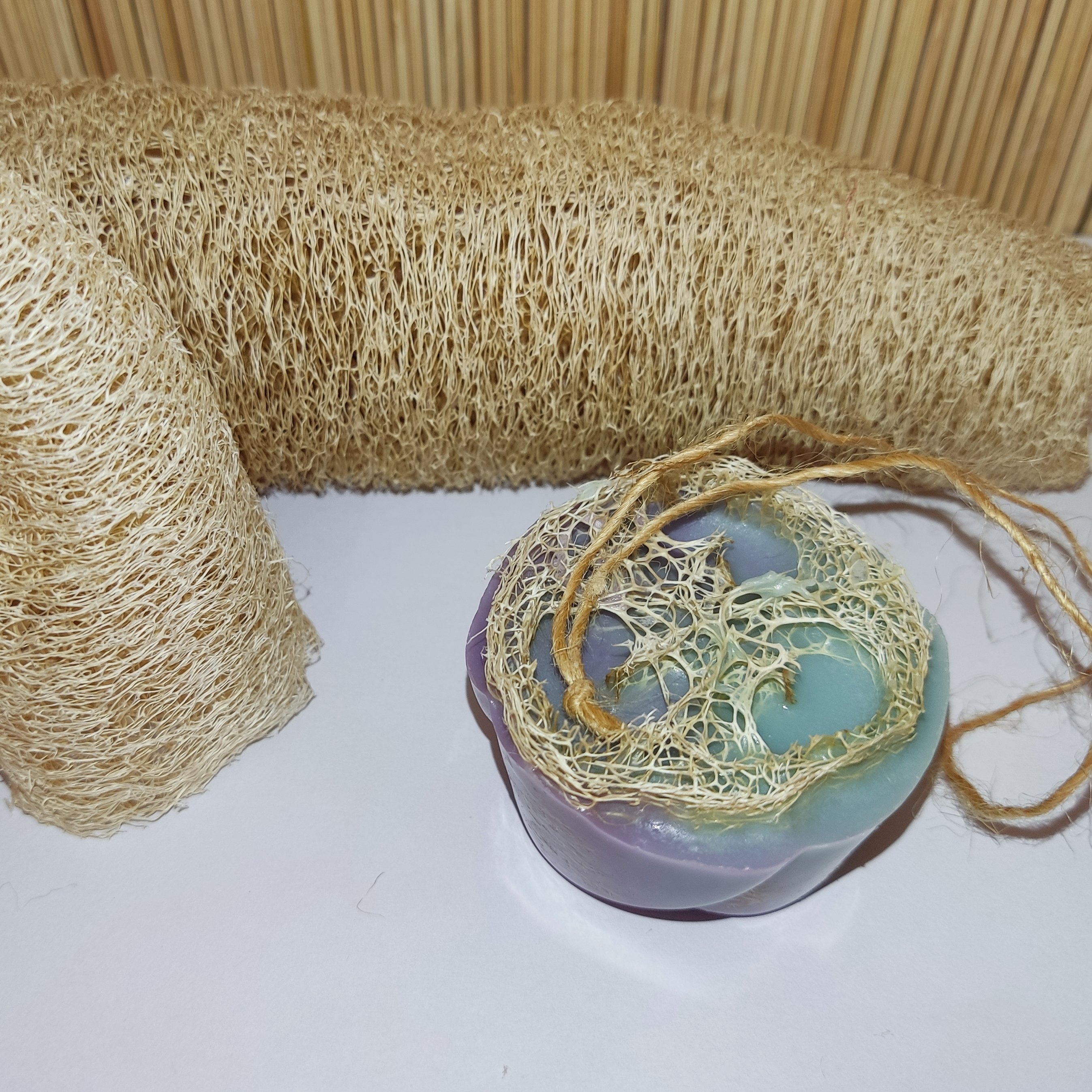 صابون لوفا ( گلیسیرینه گیاهی دستساز حدود 60 گرمی)