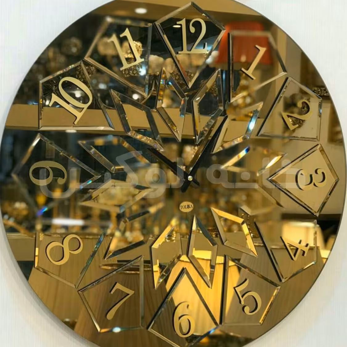 ساعت دیواری طرح tolika