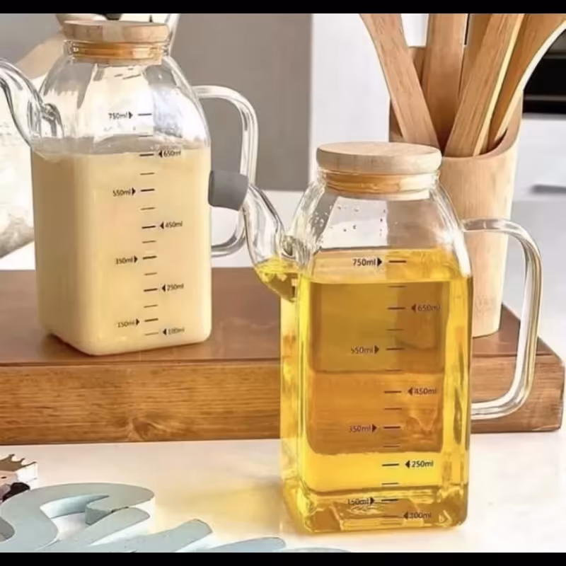 روغن ریز پیرکس 750 میل درب بامبو ،شعله مستقیم، آنتی شوک حرارتی ،بدنه مدرج ،لطفا قبل از خرید در گفتگو با سلام پیام دهید