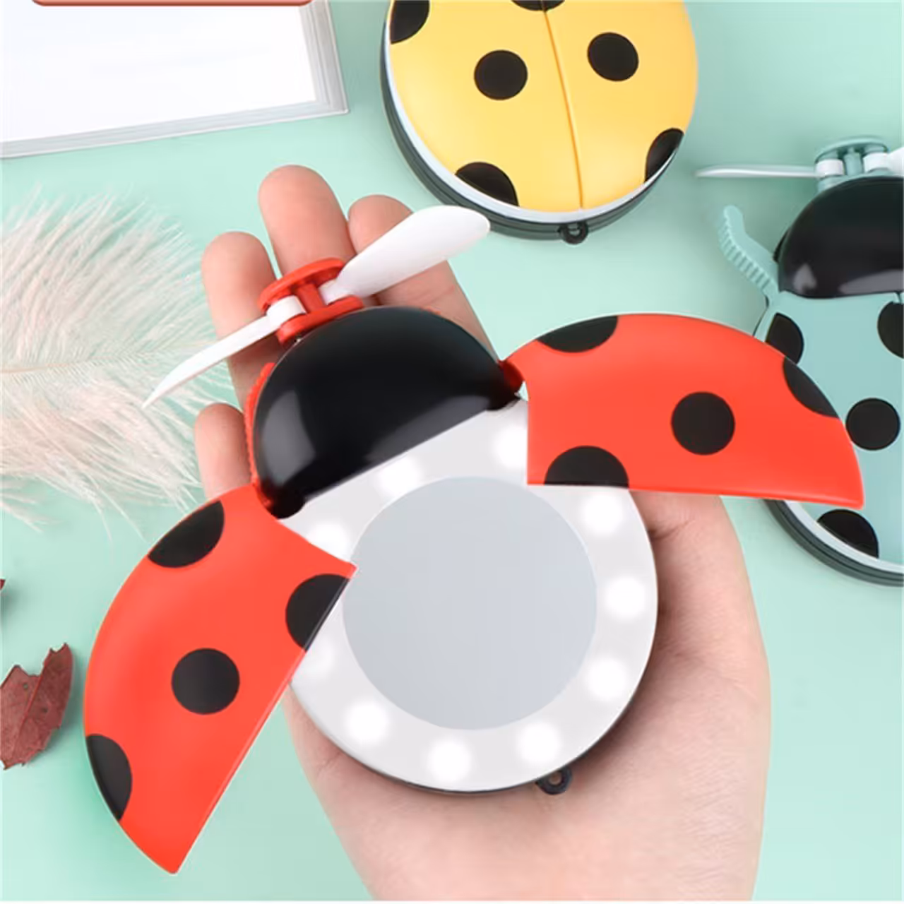 مینی فن و آیینه ال ای دی دار طرح کفش دوزک