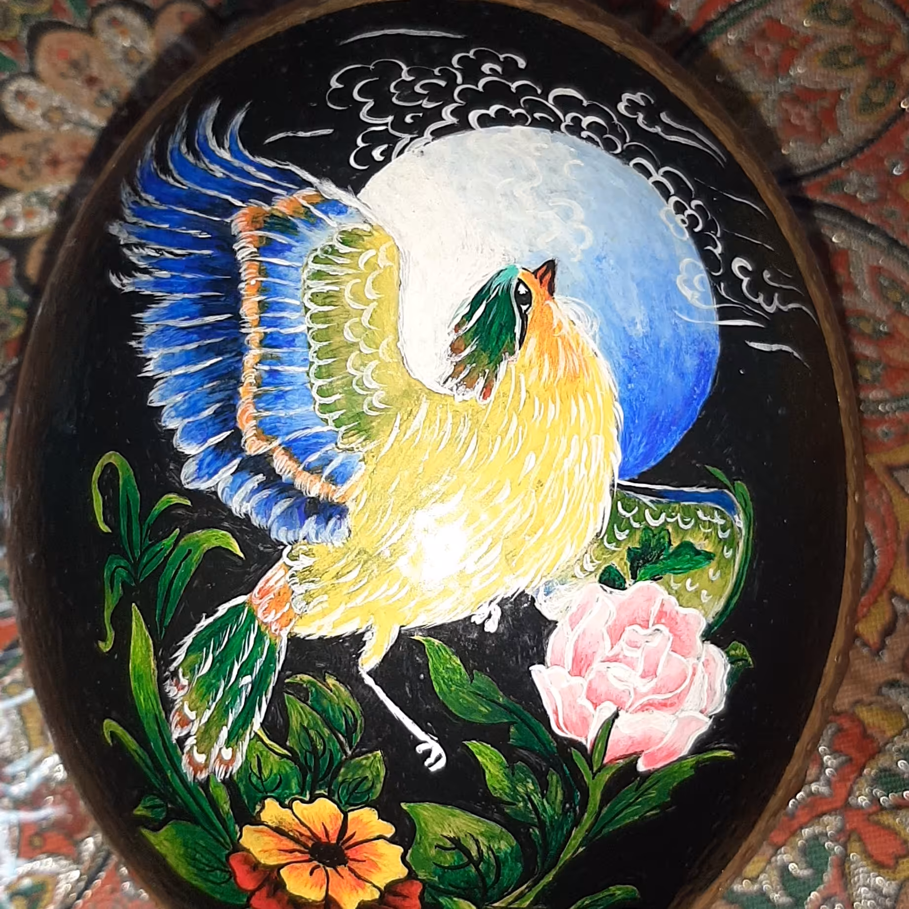 تخم شترمرغ رنگ شده