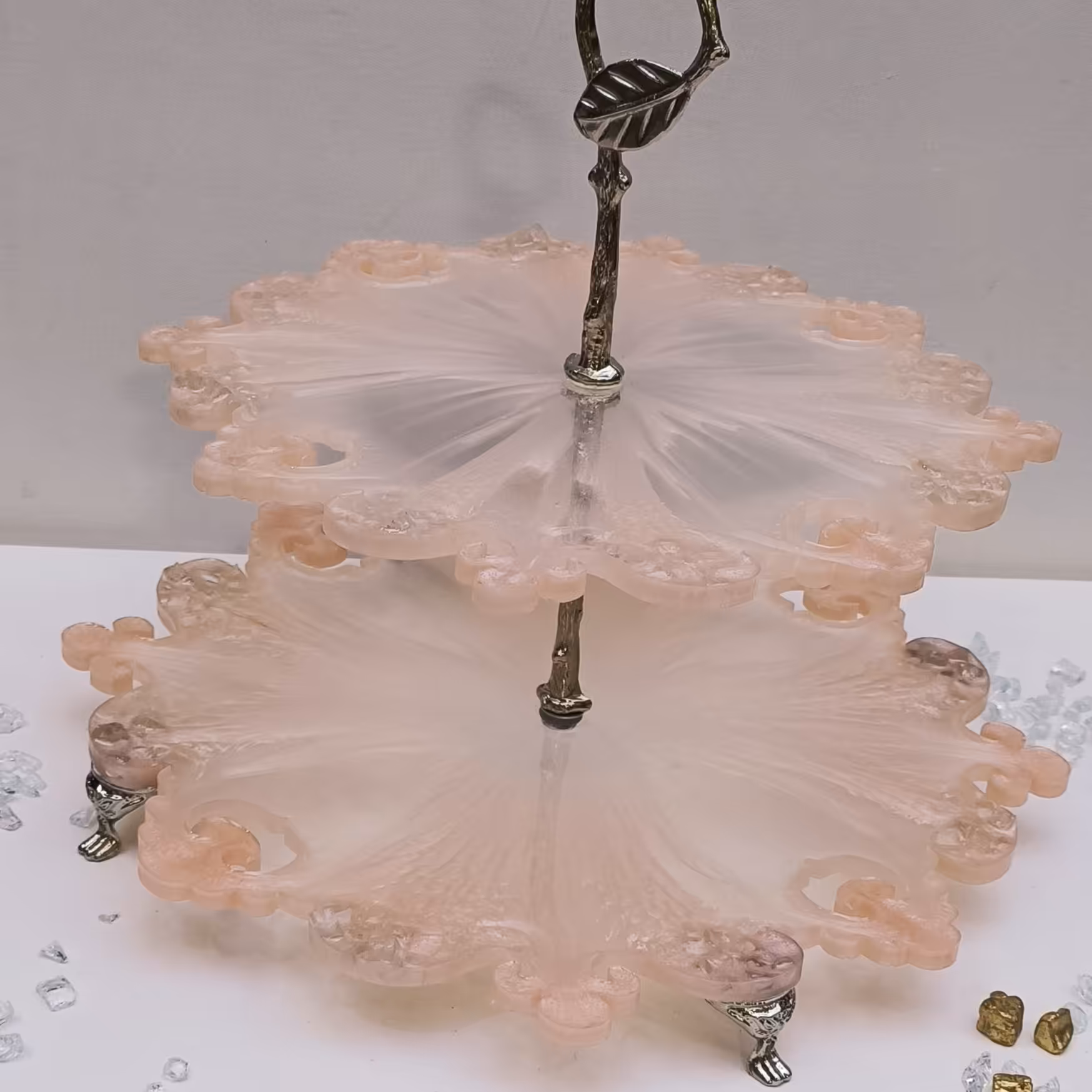 شیرینی خوری دو طبقه رزینی  قطر 30 و 25 سانت- صورتی رنگ 