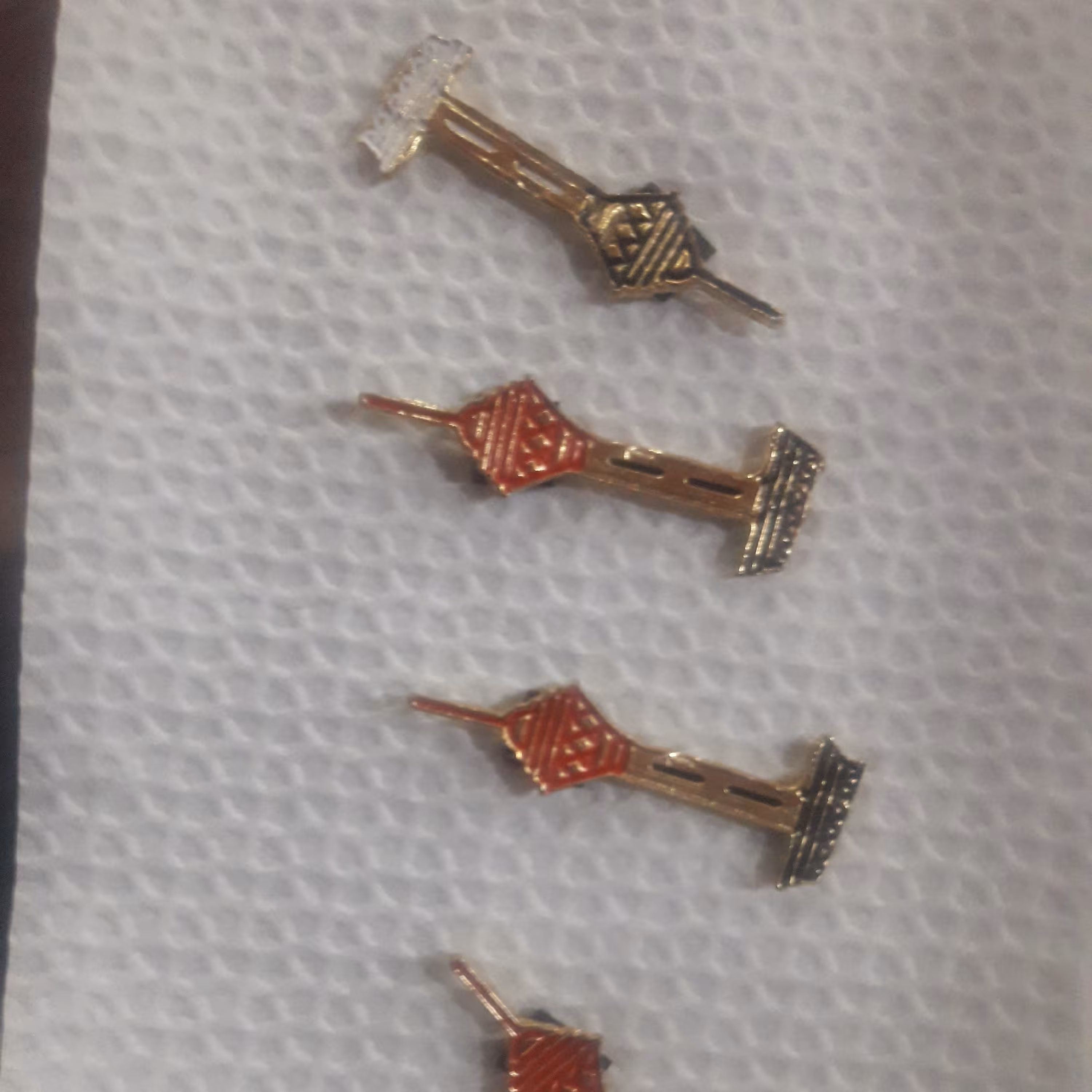 آرم فلزی ریز جدیددانه ای(فروشگاه بسم الله)