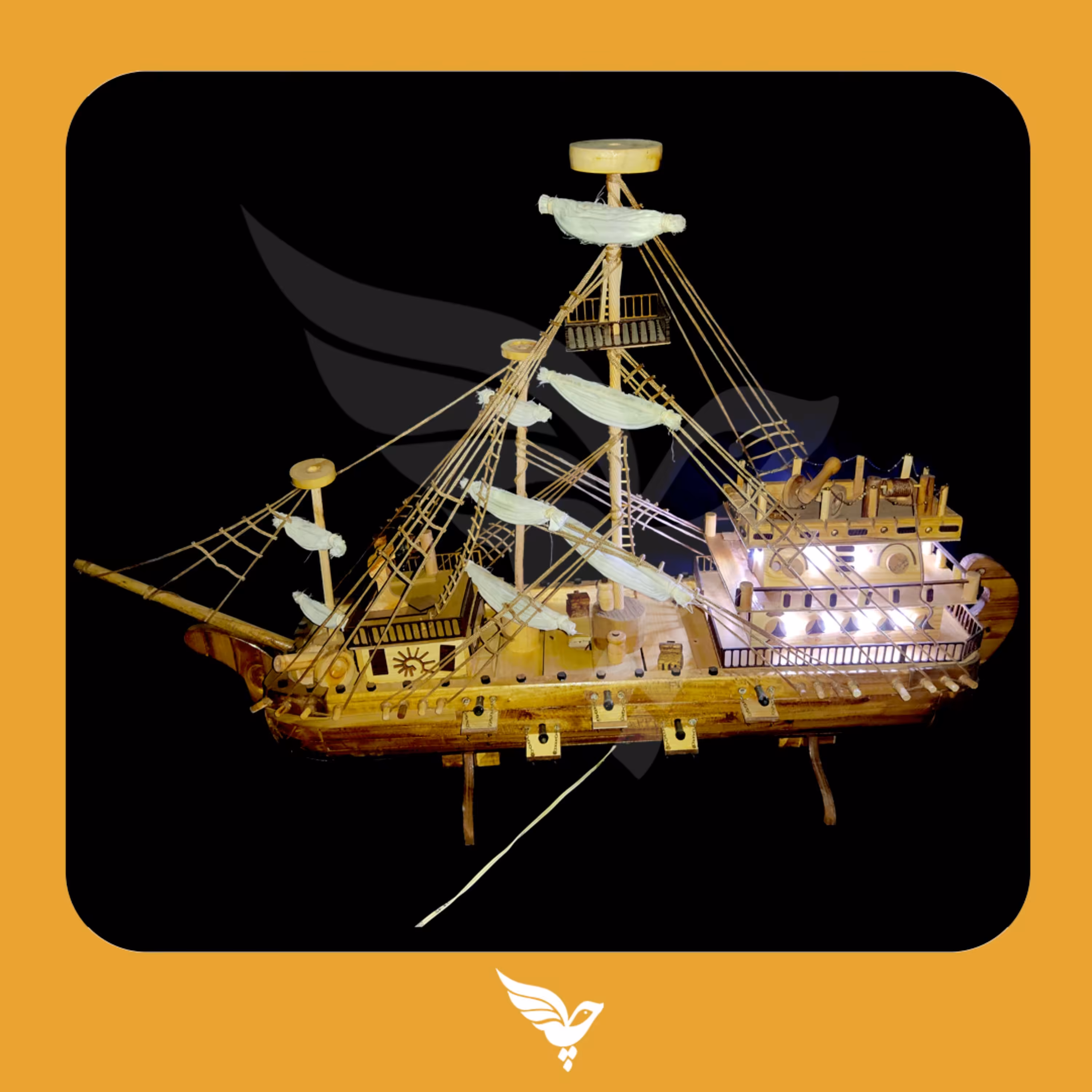 کشتی بادبانی چوبی چراغ دار طول115 سانتی متر و عرض 30 سانتی متر و ارتفاع74 سانتی متر