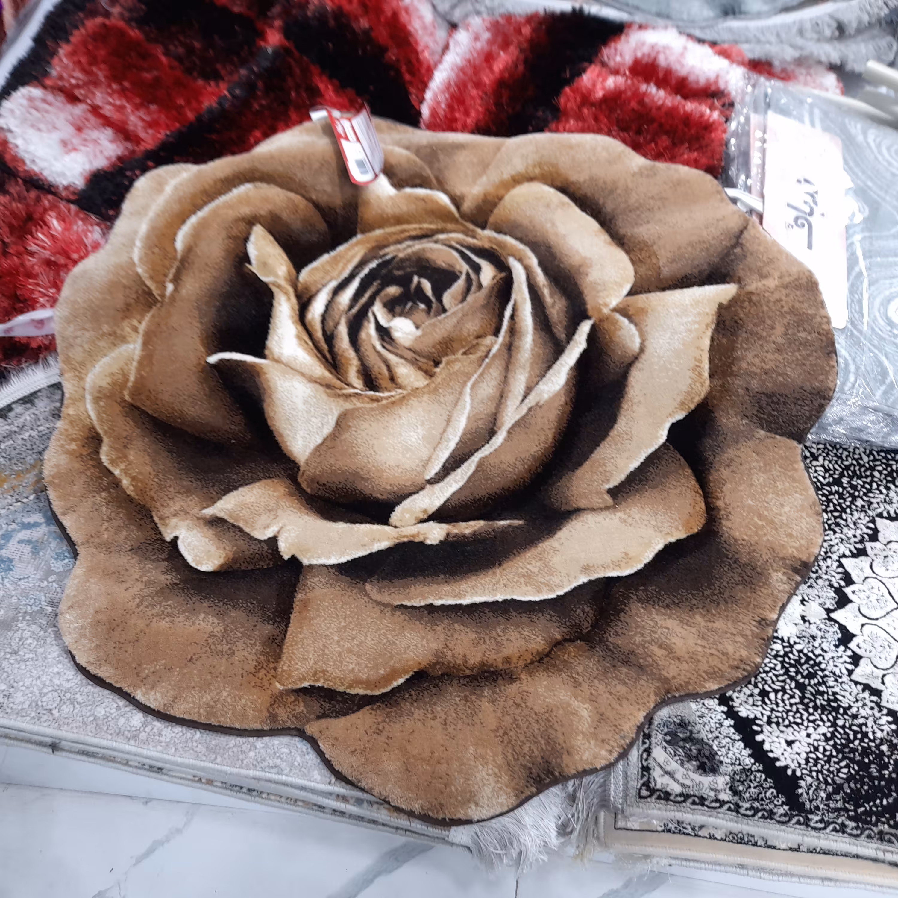 فرش زرباف  گرد 1 متری شکلاتی