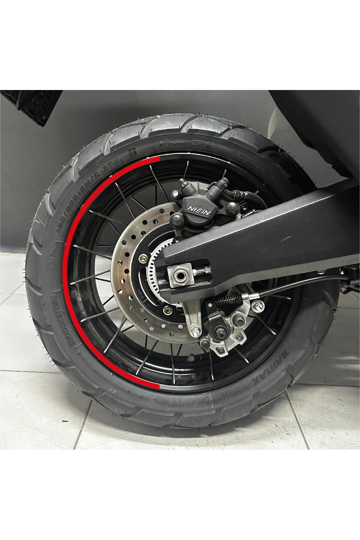 نوار رینگ موتورسیکلت قرمز HONDA X ADV نیمه نیمی از مدل برچسب Dark Wind