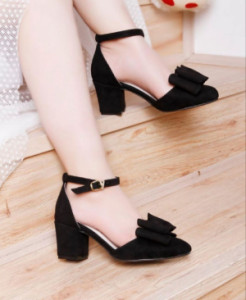 مجلسی پاشنه دار