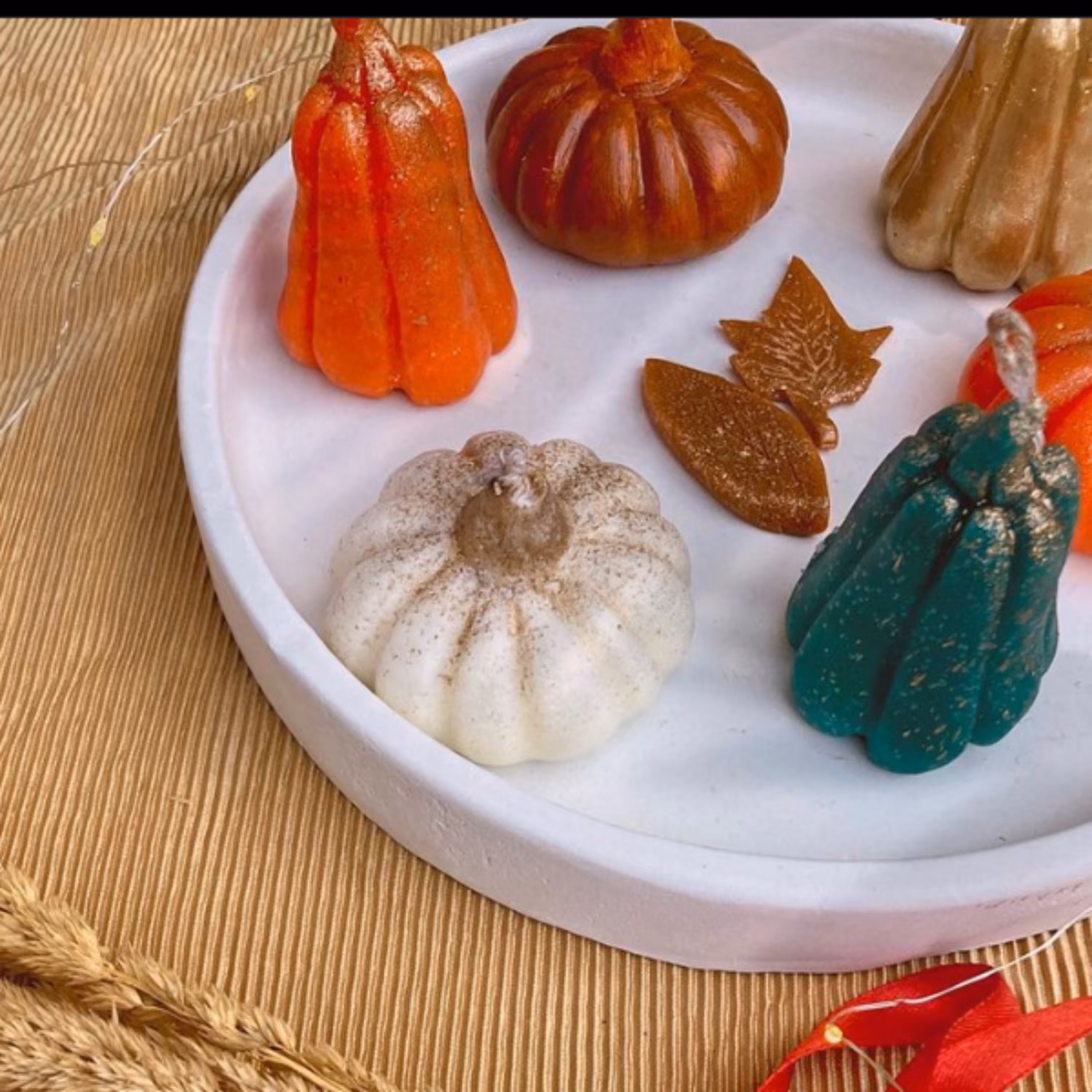 شمع کدو پاییزی در دو مدل بلند و گرد رنگ دلخواه