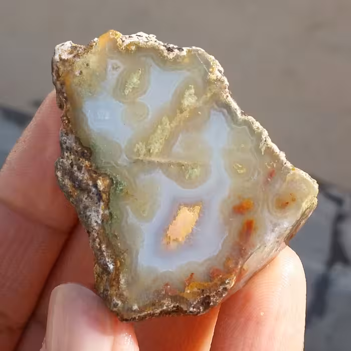 اسلایس سنگ راف حبه شده عقیق سلیمانی سه بعدی رنگی شجردار دو طرفه
 100 در 100 طبیعی 
کد 11617