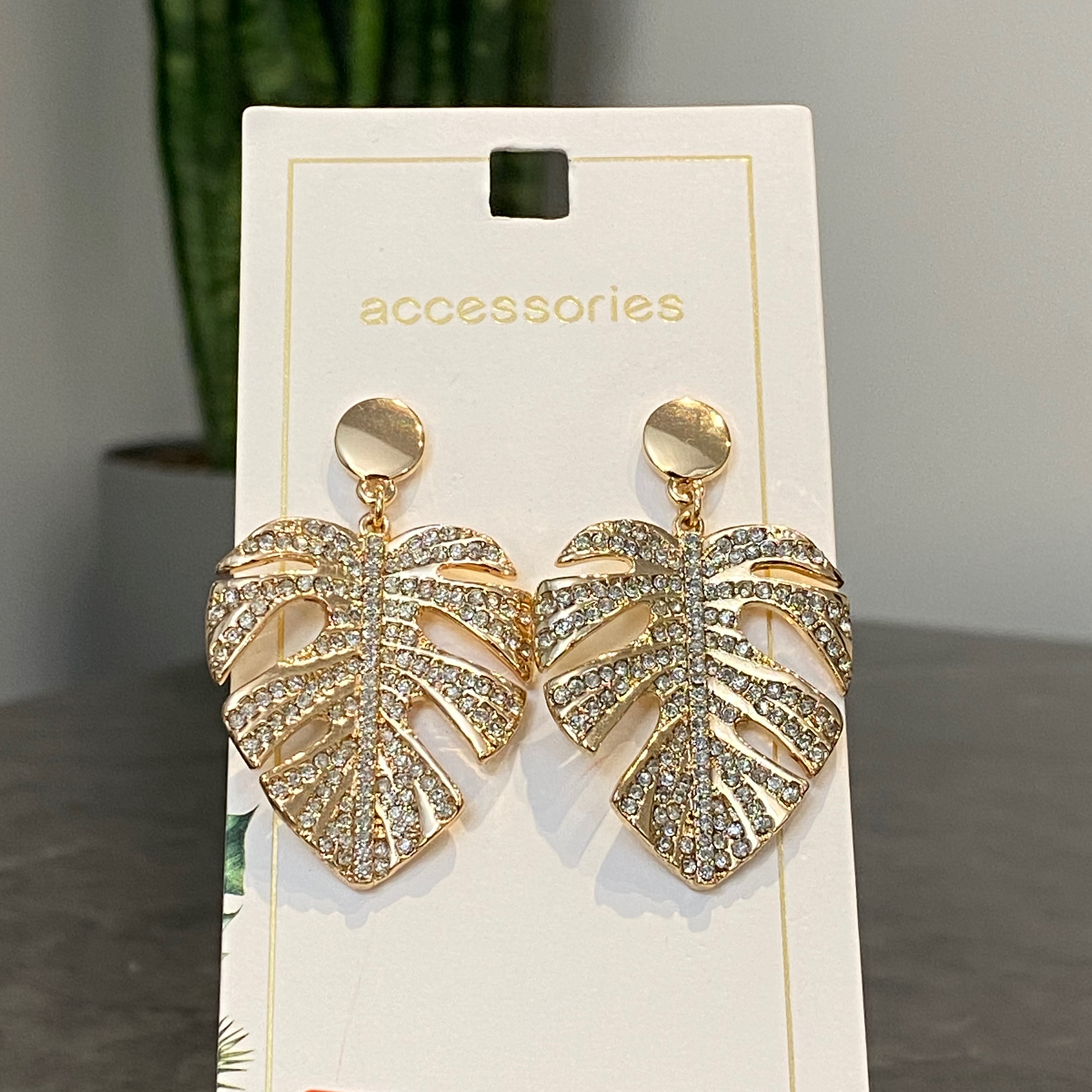 گوشواره میخی دخترانه وارداتی اکسسوری جذاب در گوش زیورالات مناسب کادو تولد کد30