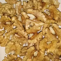 مغز گردوی سفید درجه یک  آذرشهر  ارسال رایگان