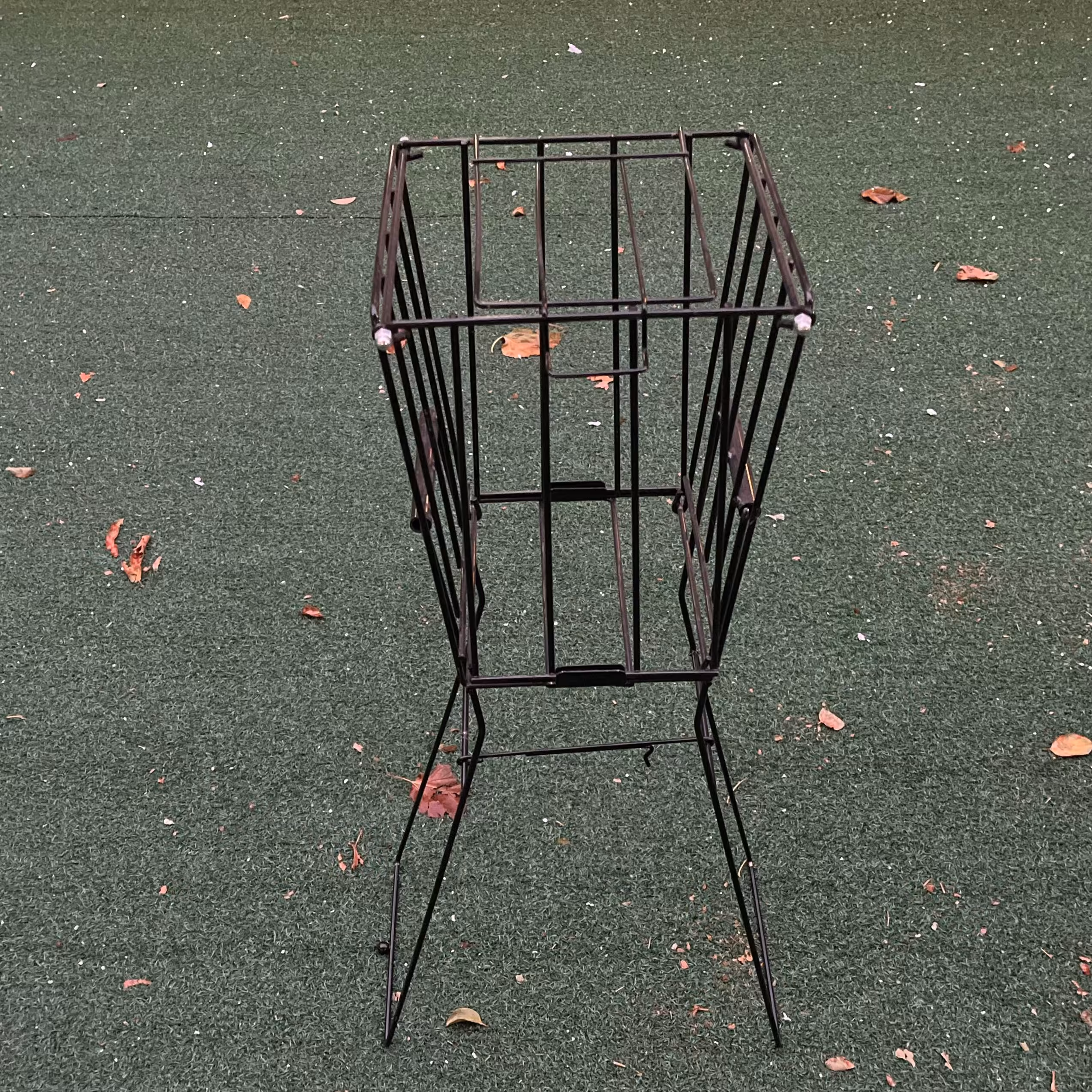 سبد توپ تنیس (پس کرایه)