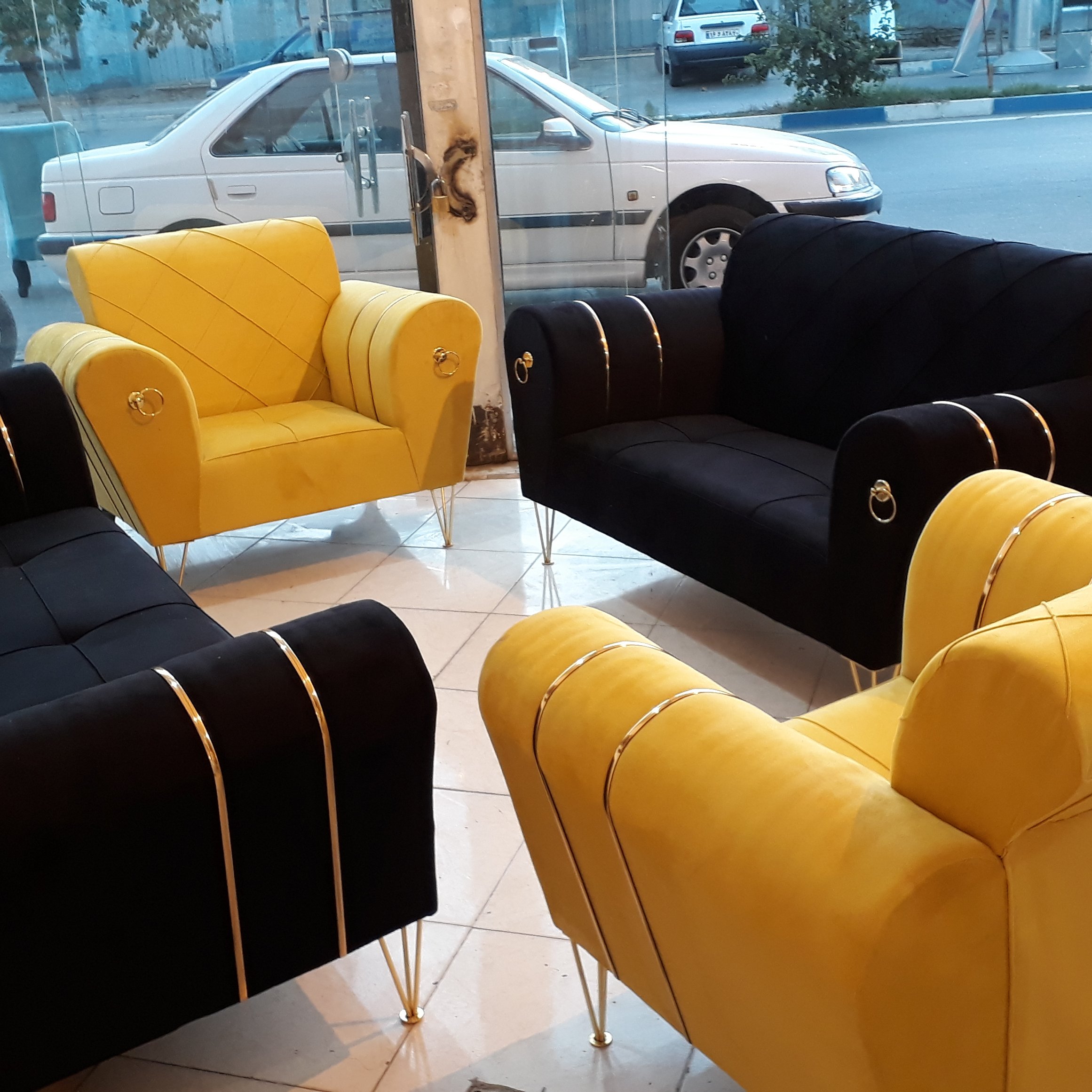 مبل اسکارلت راحتی ستاره
