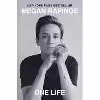 کتاب زبان اصلی One Life اثر Megan RapinoeEmma Brockes انتشارات Penguin Press