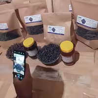 مویز  قرمز شیرازی پاک شده