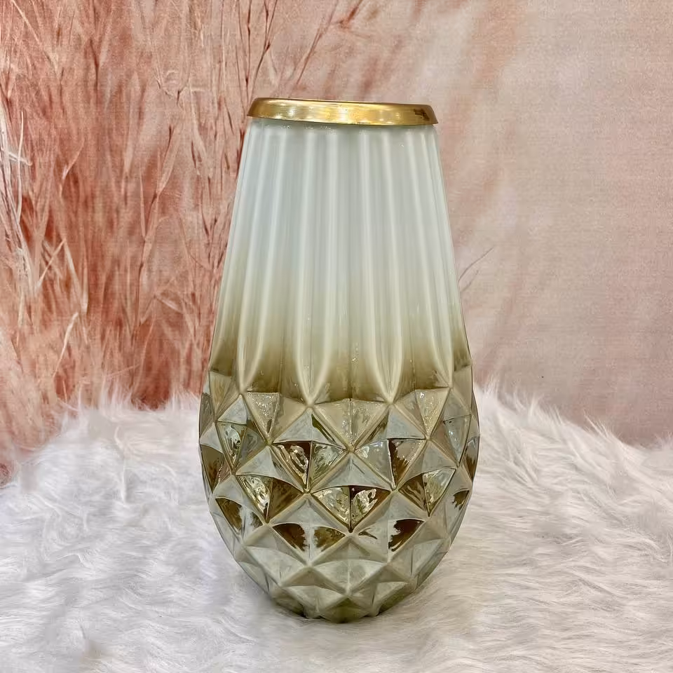 گلدان طوق برنجی گلدان طوق طلایی ابروباد بزرگ