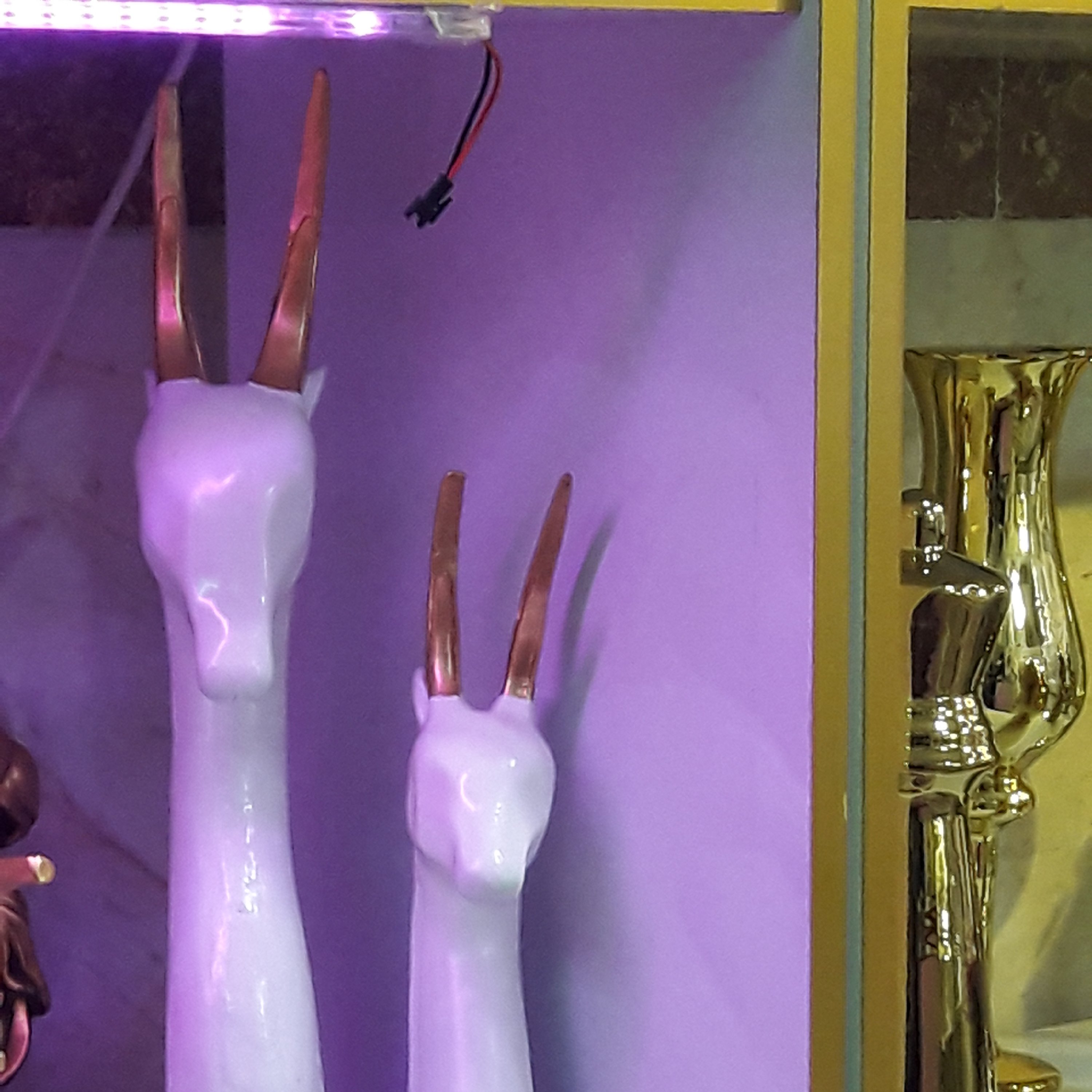 مجسمه گوزن شاخدار