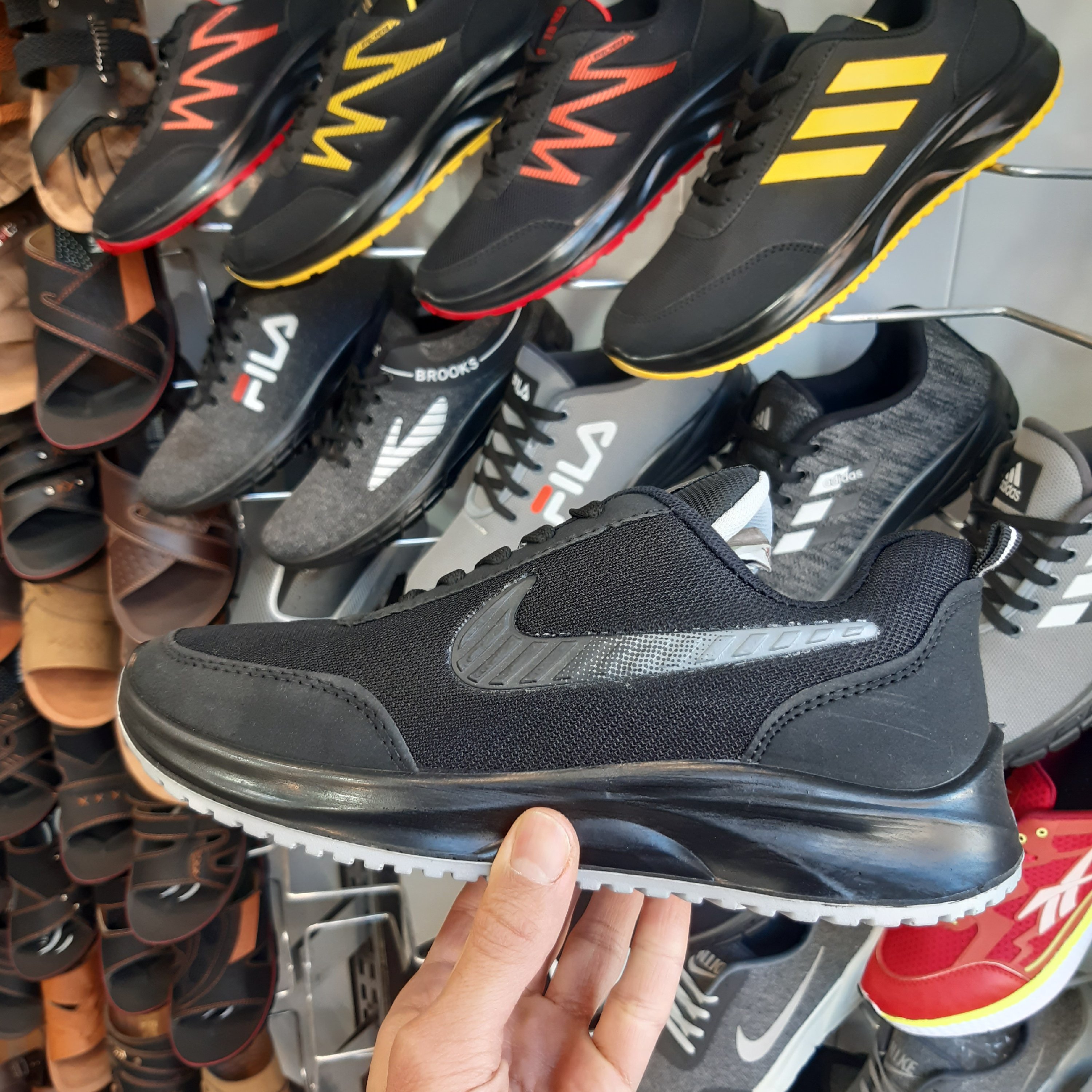 کفش عمده  مدل NIKE ( کارتن 12 زوجی) کد 25