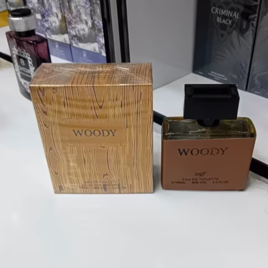 ادکلن Woody اماراتی