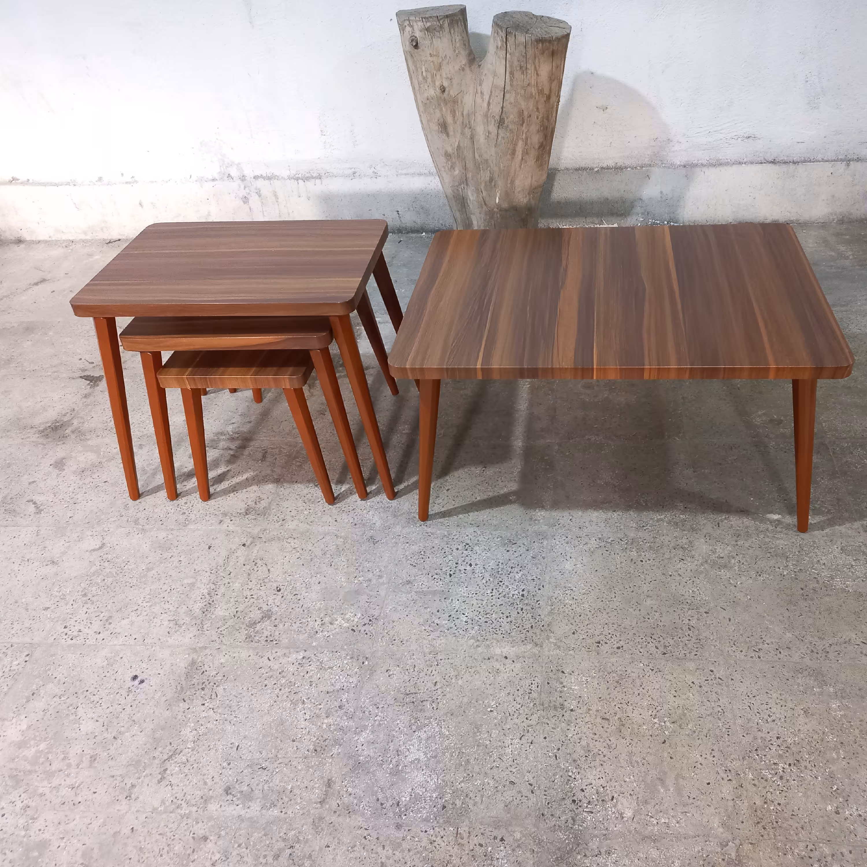 میز عسلی و جلو مبلی ساده قهوهای ست وکیوم شده با صفحات 25 میلیمتر 