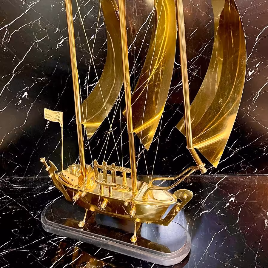 کشتی برنز ی