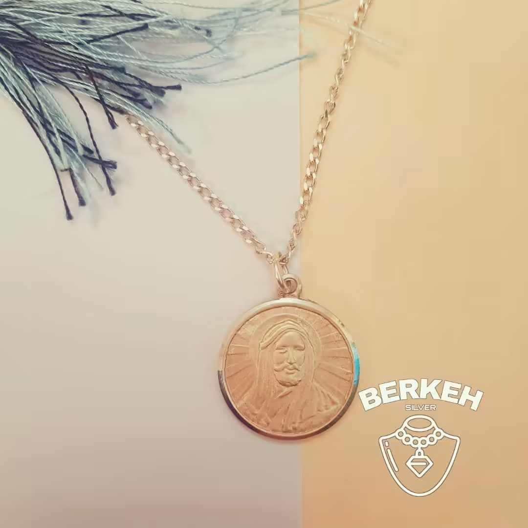 زنجیر و شمایل حضرت علی