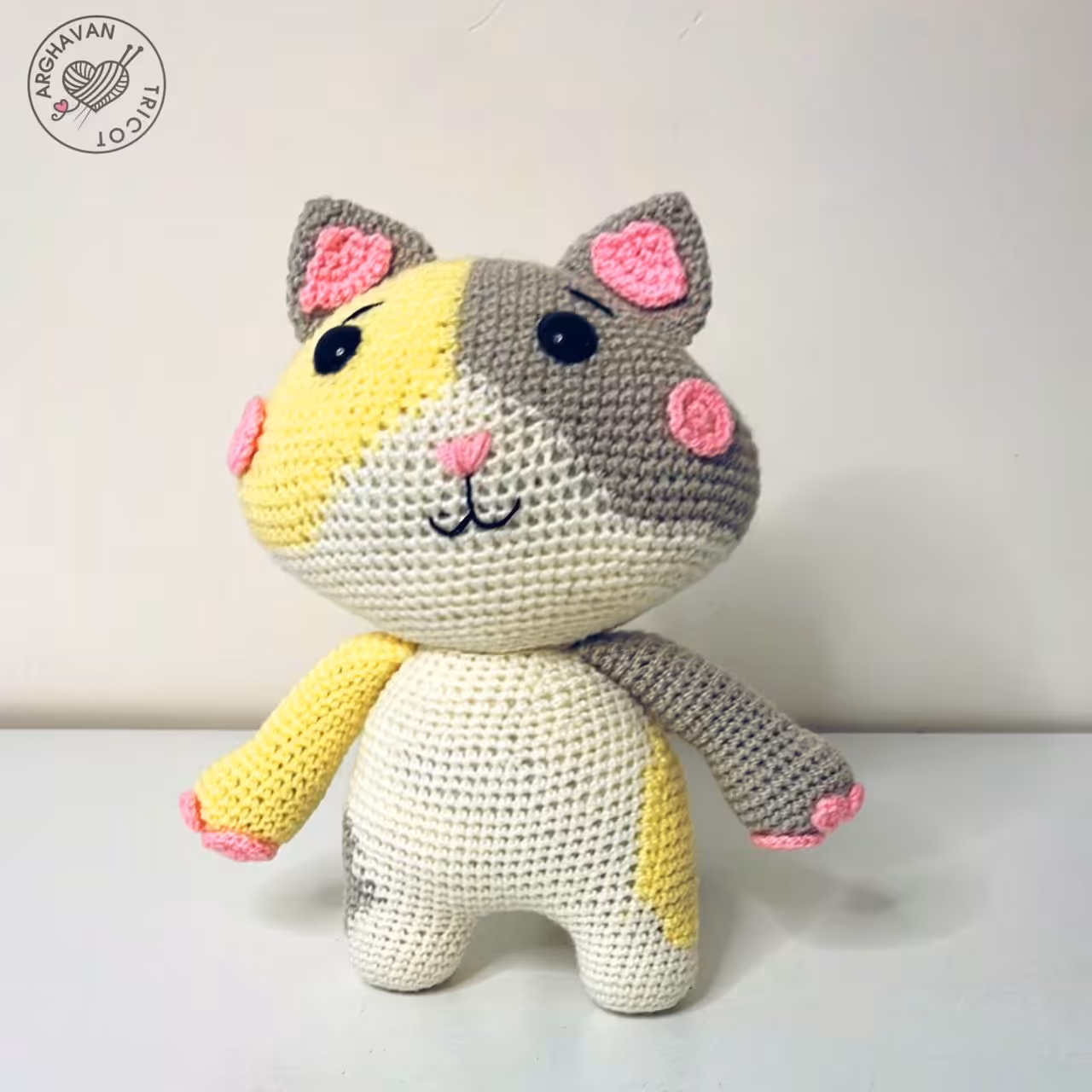 عروسک قلاببافی چندرنگ مدل گربه ملوس