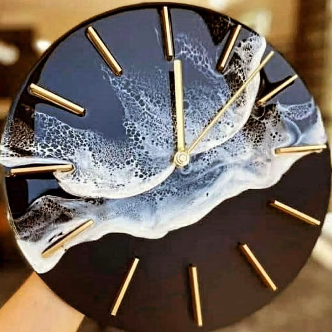 ساعت دیواری