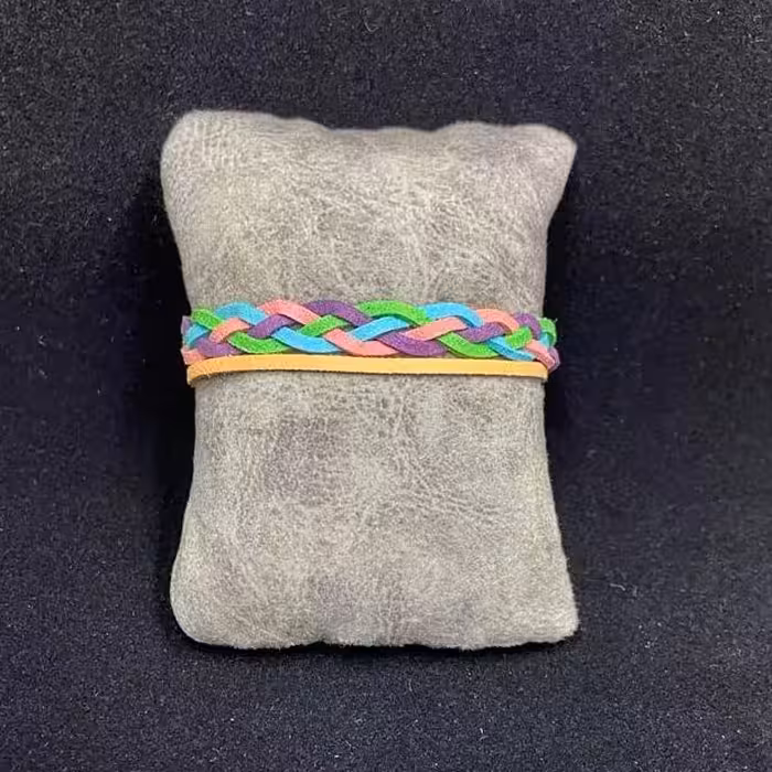 دستبند تریشه چرمی مدل بافت چند رنگ با زنجیر برای تنظیم سایز دستبند دستساز