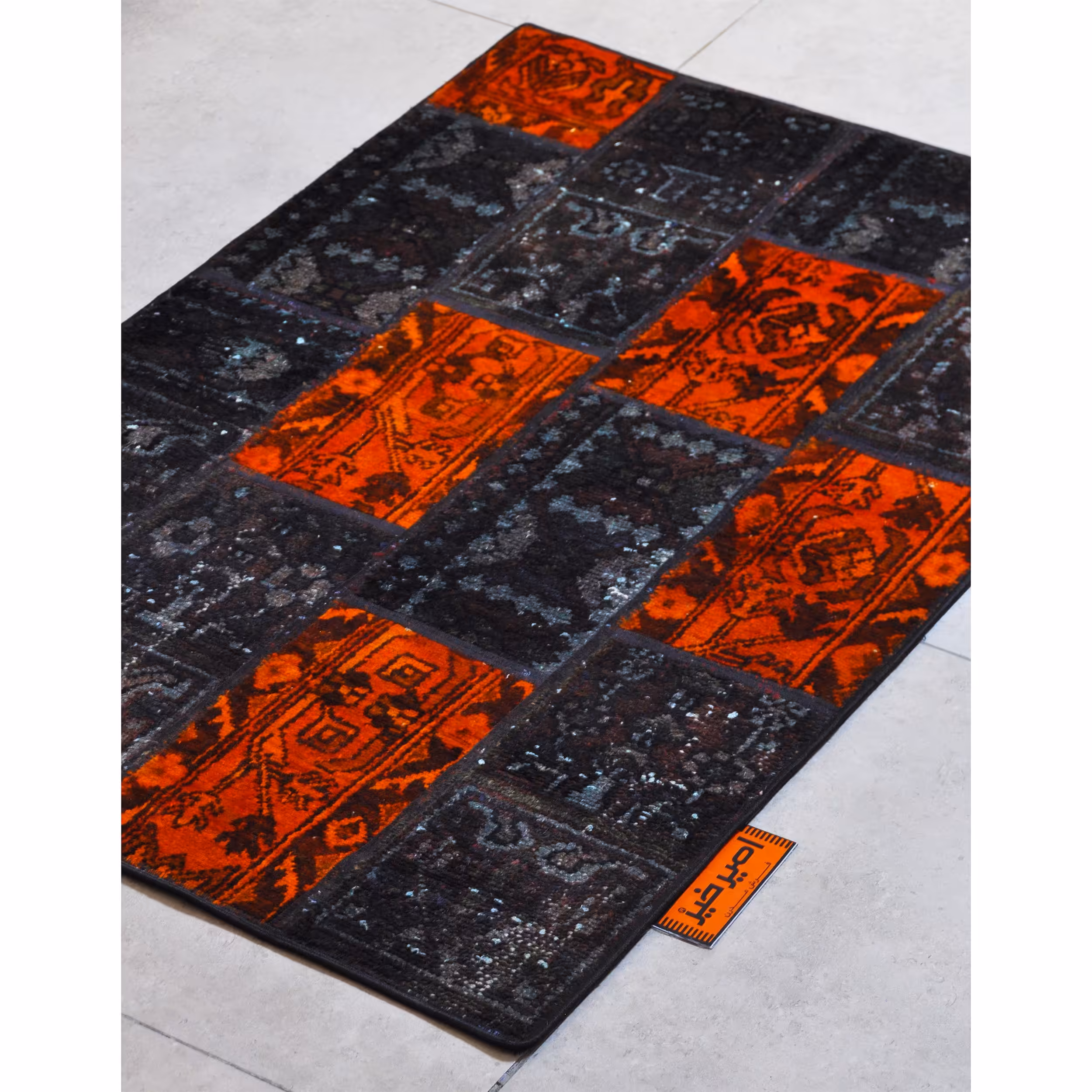 کلاژ فرش دستبافت یک و نیم متری امیرخیز مدل تیکه دوزی کد 109857