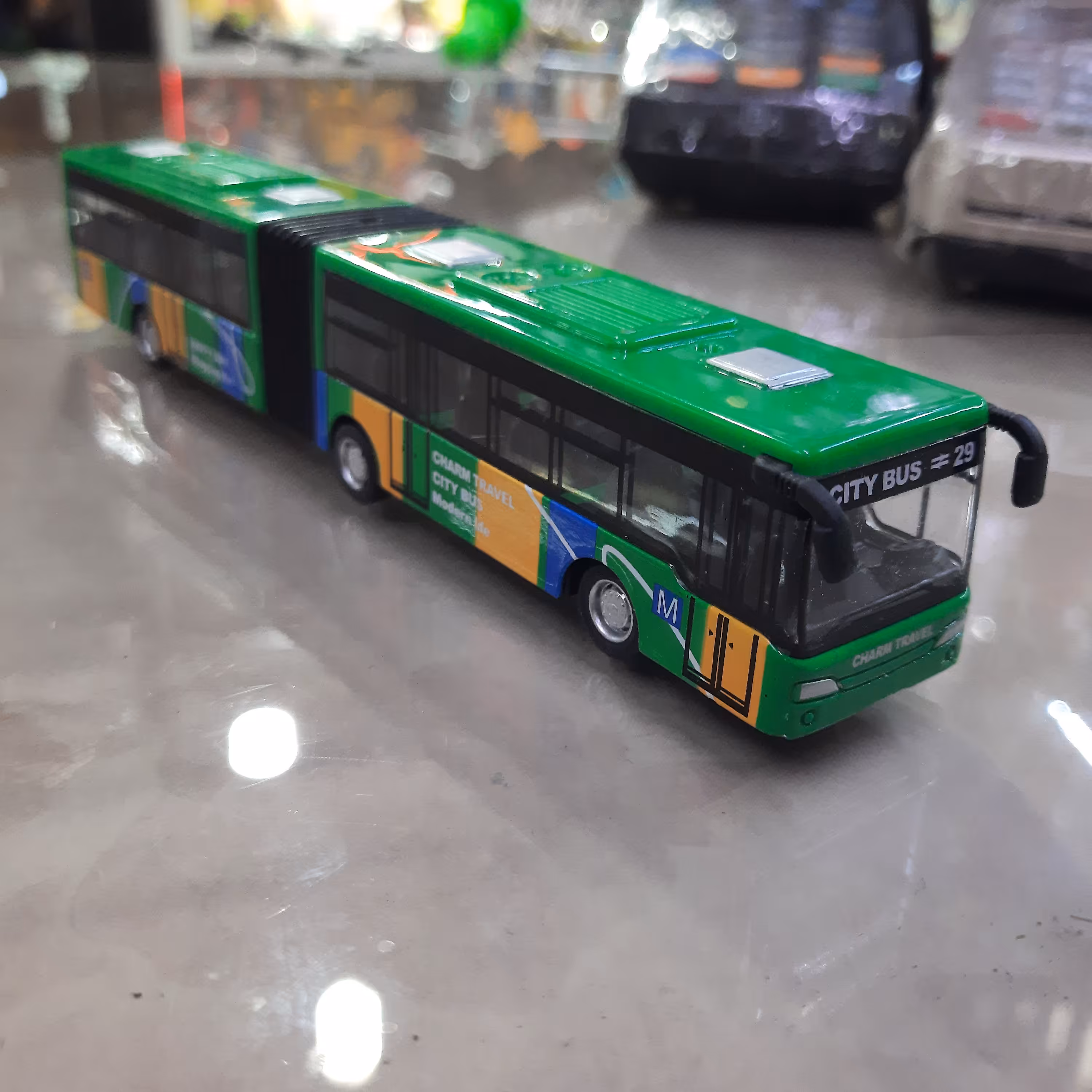 ماکت اتوبوس بی آر تی  شرکت واحد .بی آر تی رنگ سبز موجود است