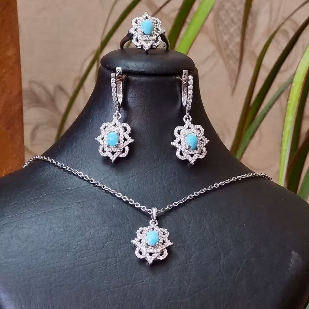 نیم ست نقره عیار استاندارد925 مدل 2832
