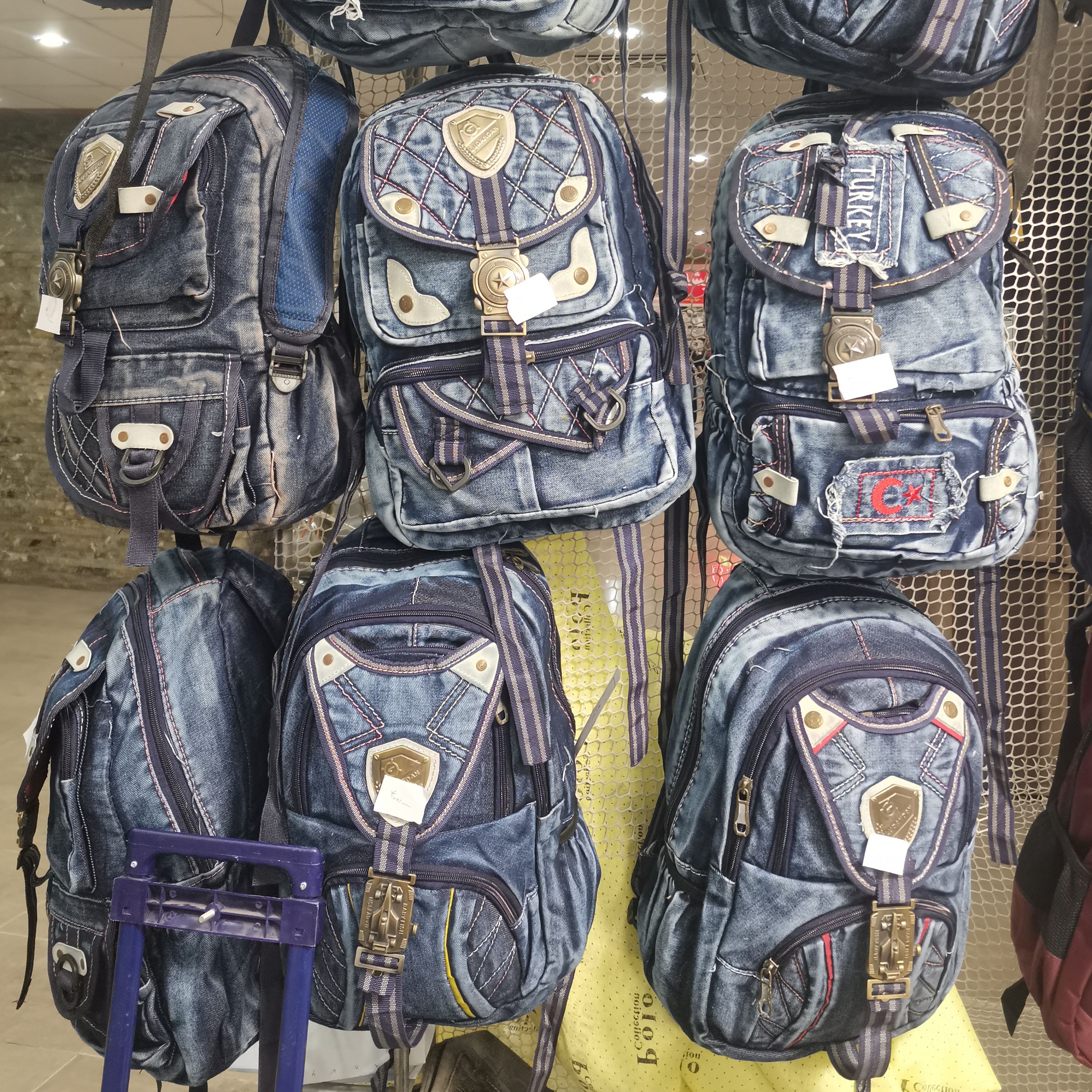 کیف و کوله پشتی جنس لی