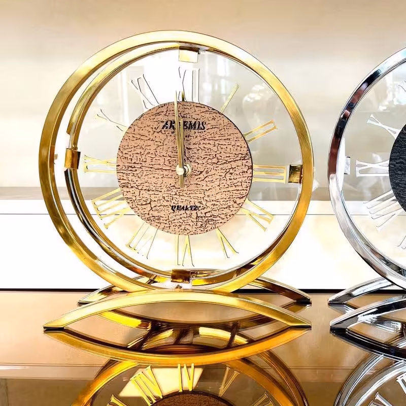 ساعت گرد رومیزی آرتمیس 30250 در دو رنگ طلایی و نقره ای