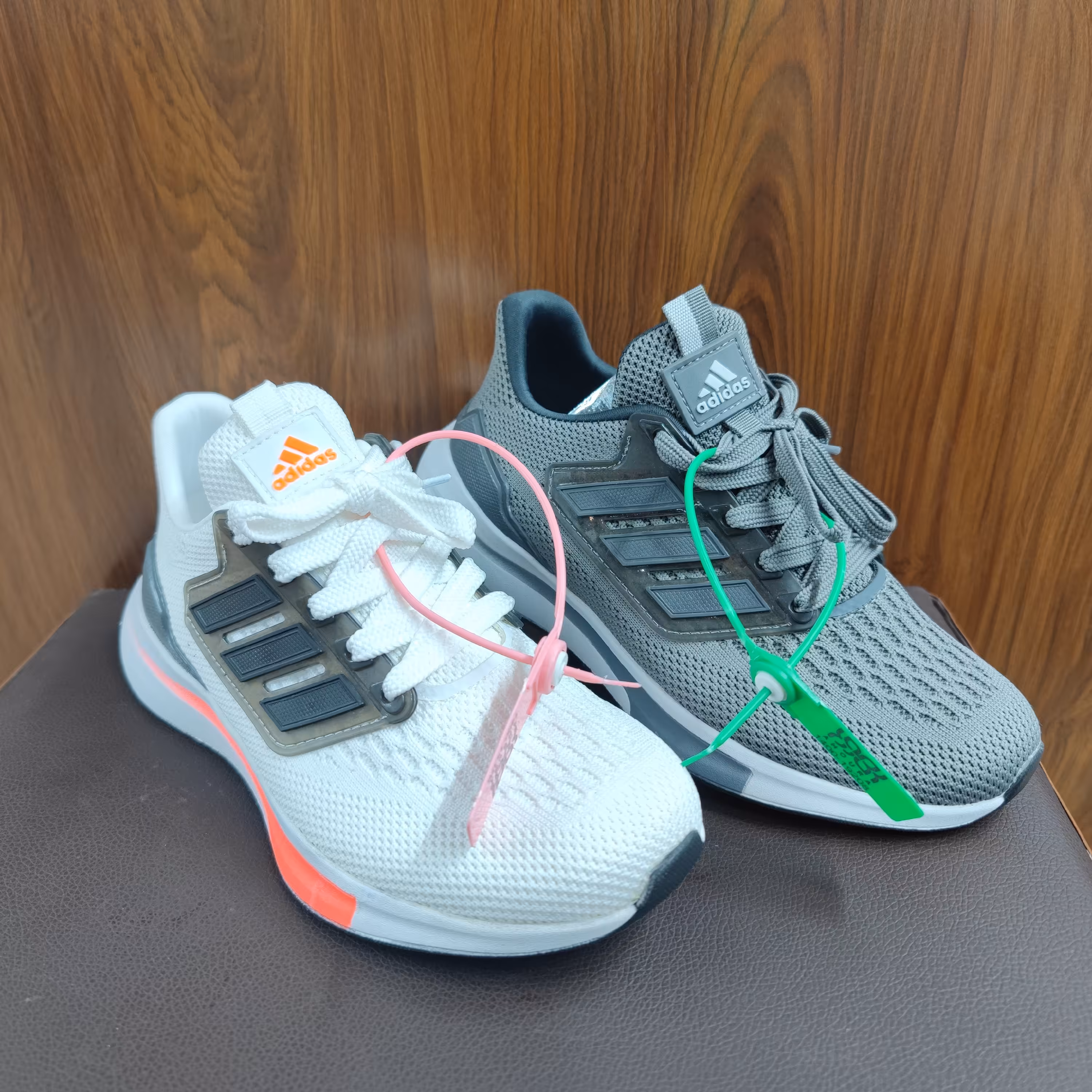 کفش  اسپرت ادیداس زنانه عمده و تک