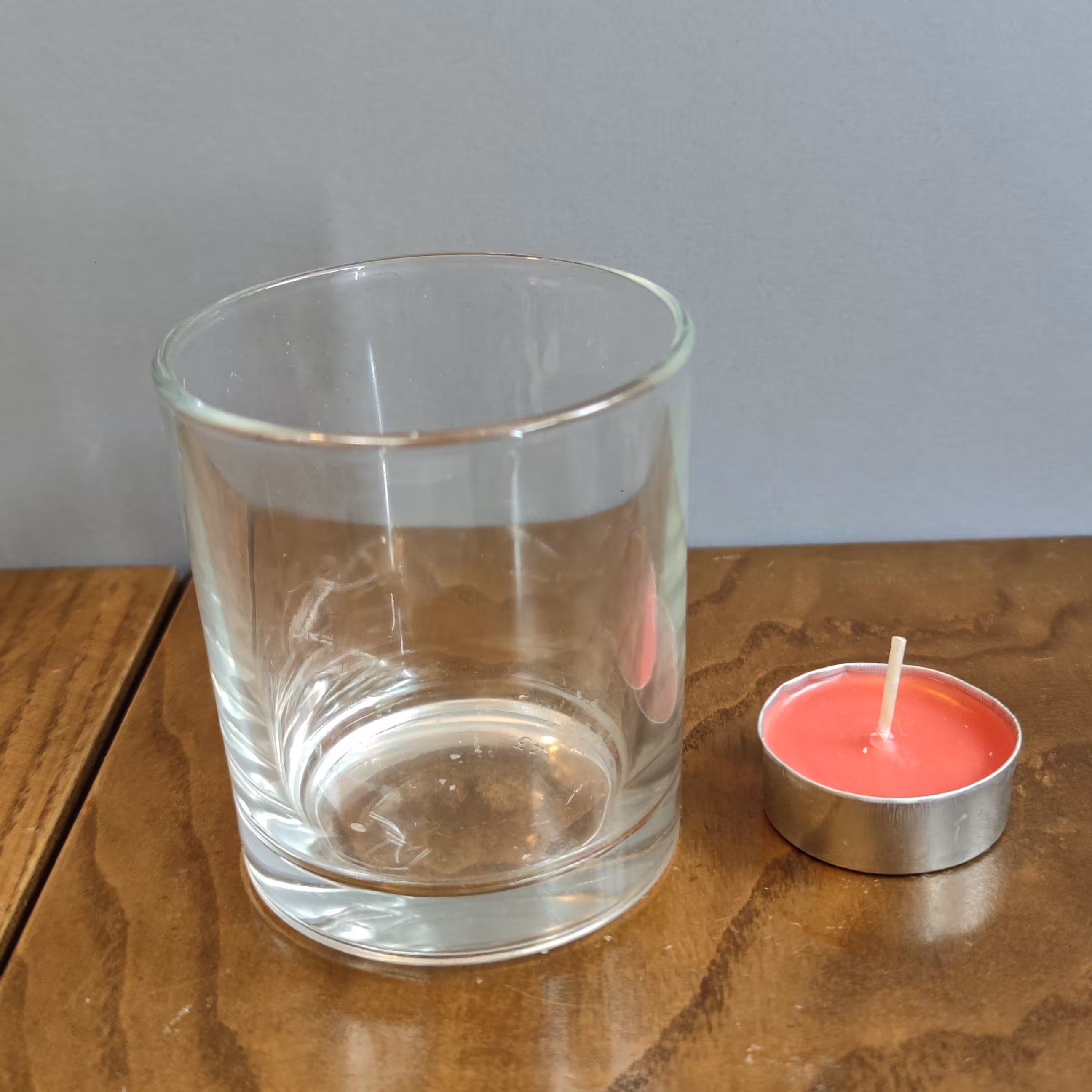 لیوان شمع جاشمعی لیوانی ارتفاع 8 قطر 7 سانت 