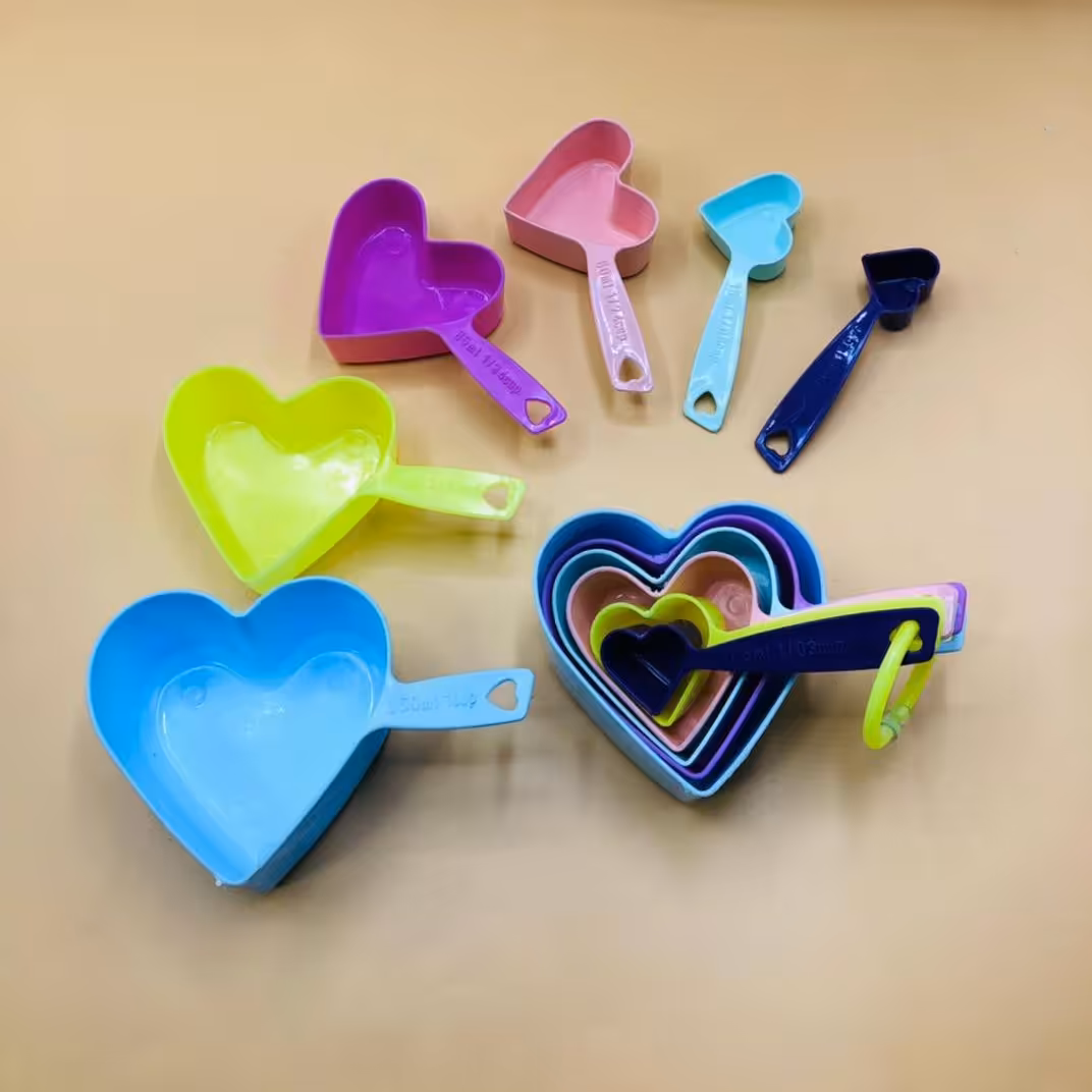 پیمانه رنگی قلبی شکل