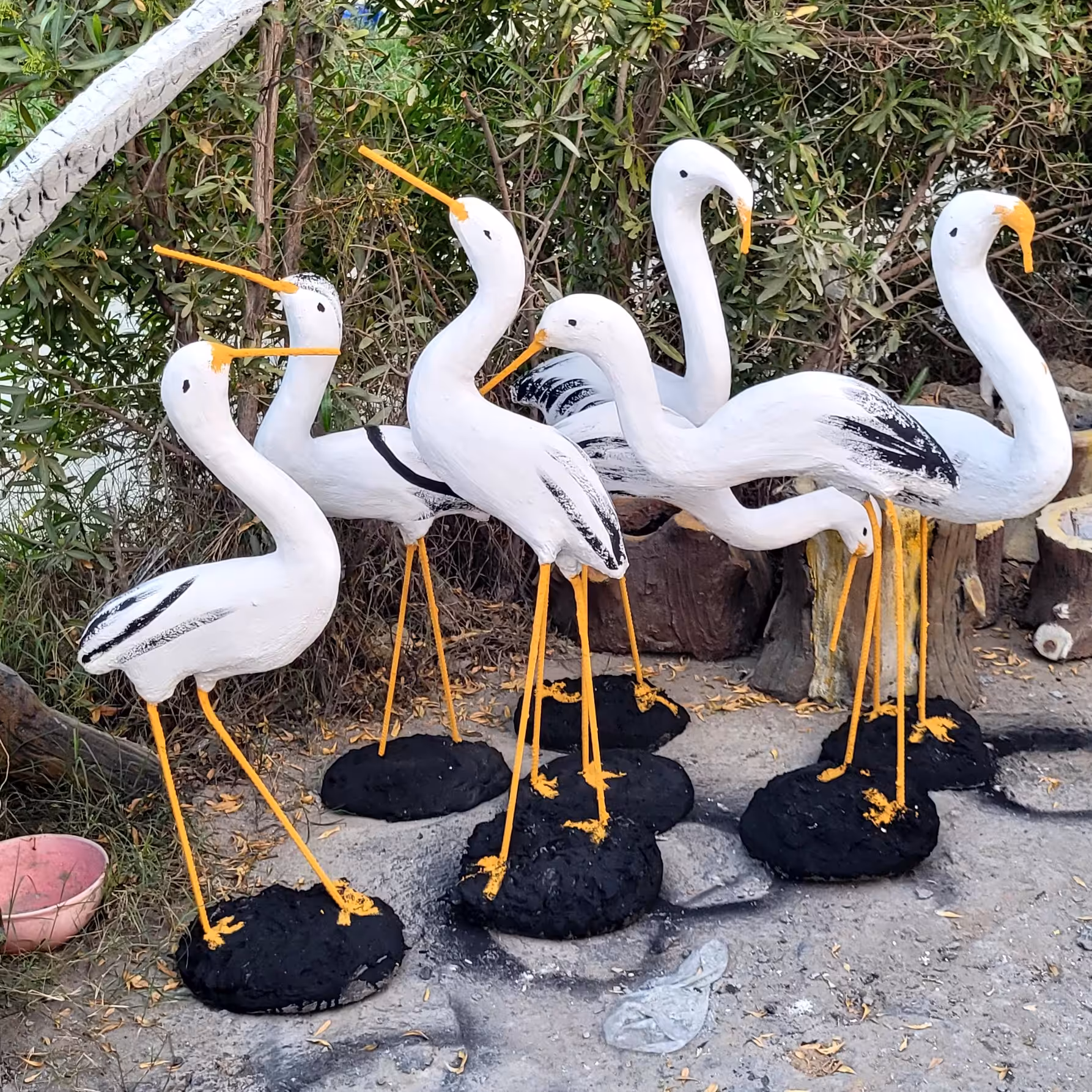 مجسمه لک لک تو ژستای مختلف 