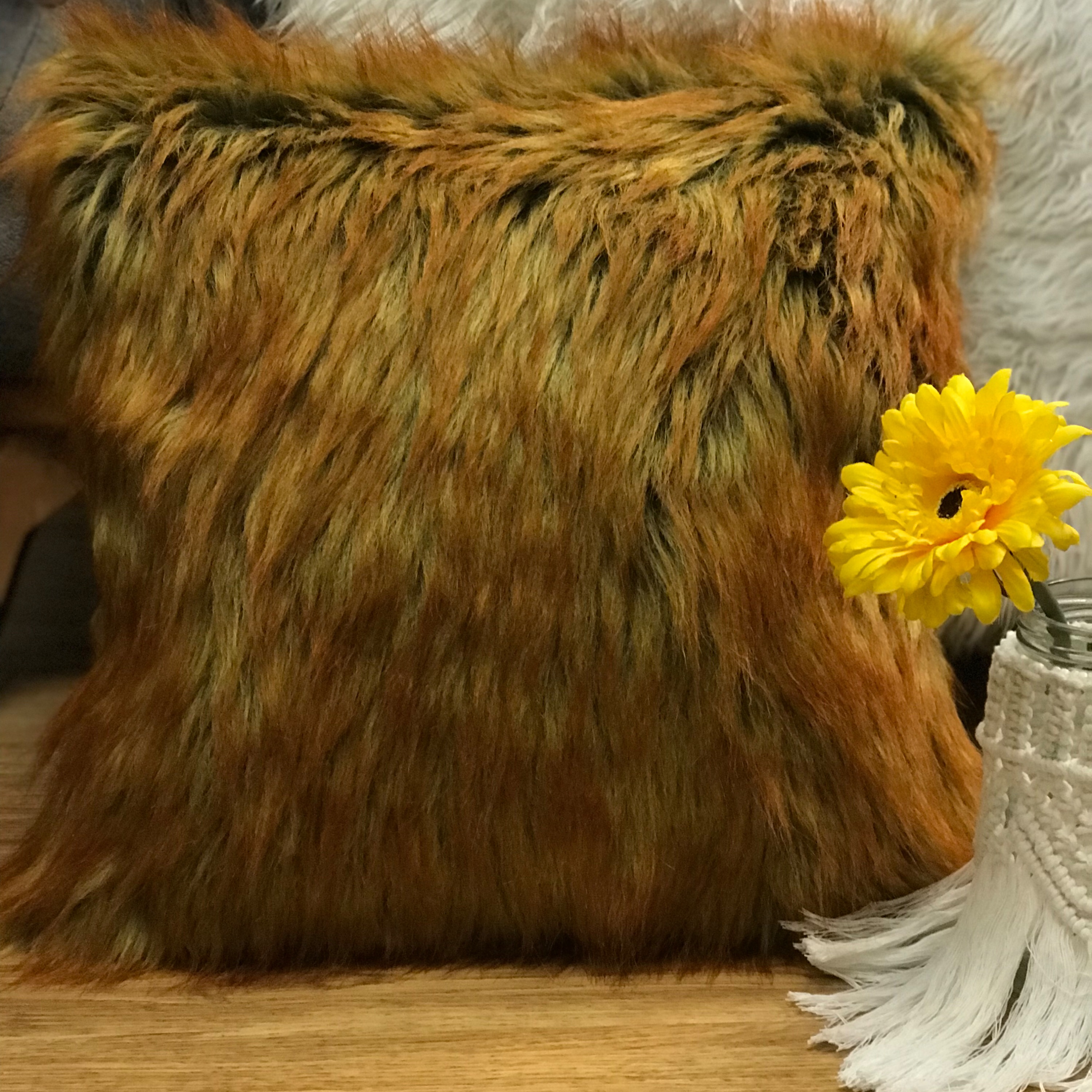 کاور کوسن مدل خز خارجی رنگ کرگی سایز 40