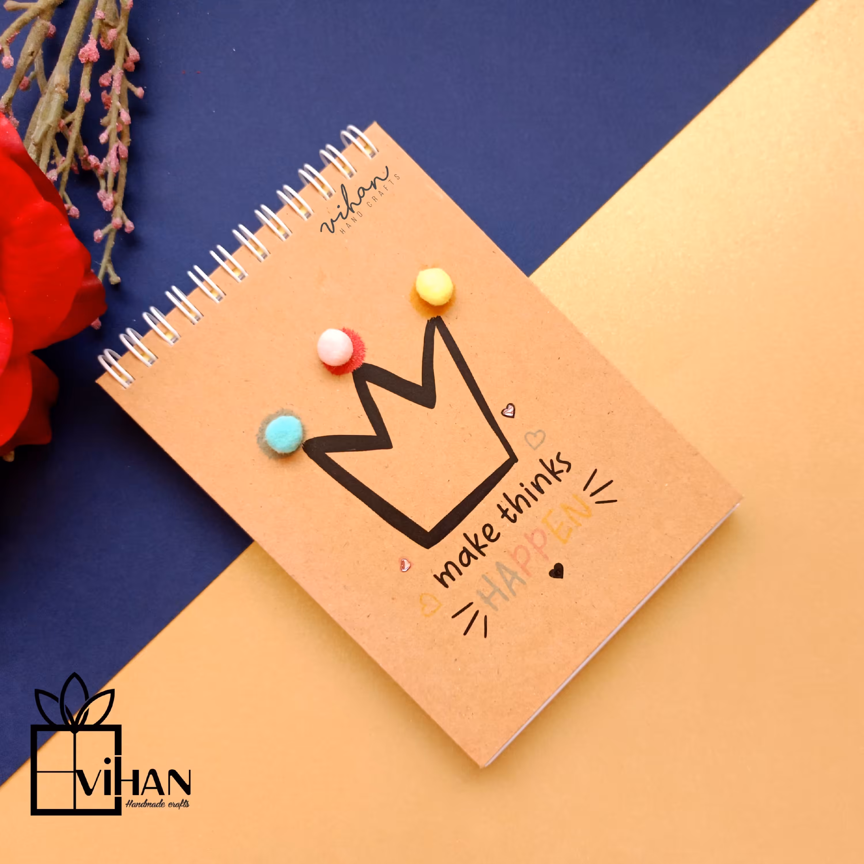 دفتر یادداشت دستساز طرح تاج با توپک ونگینهای برجسته 