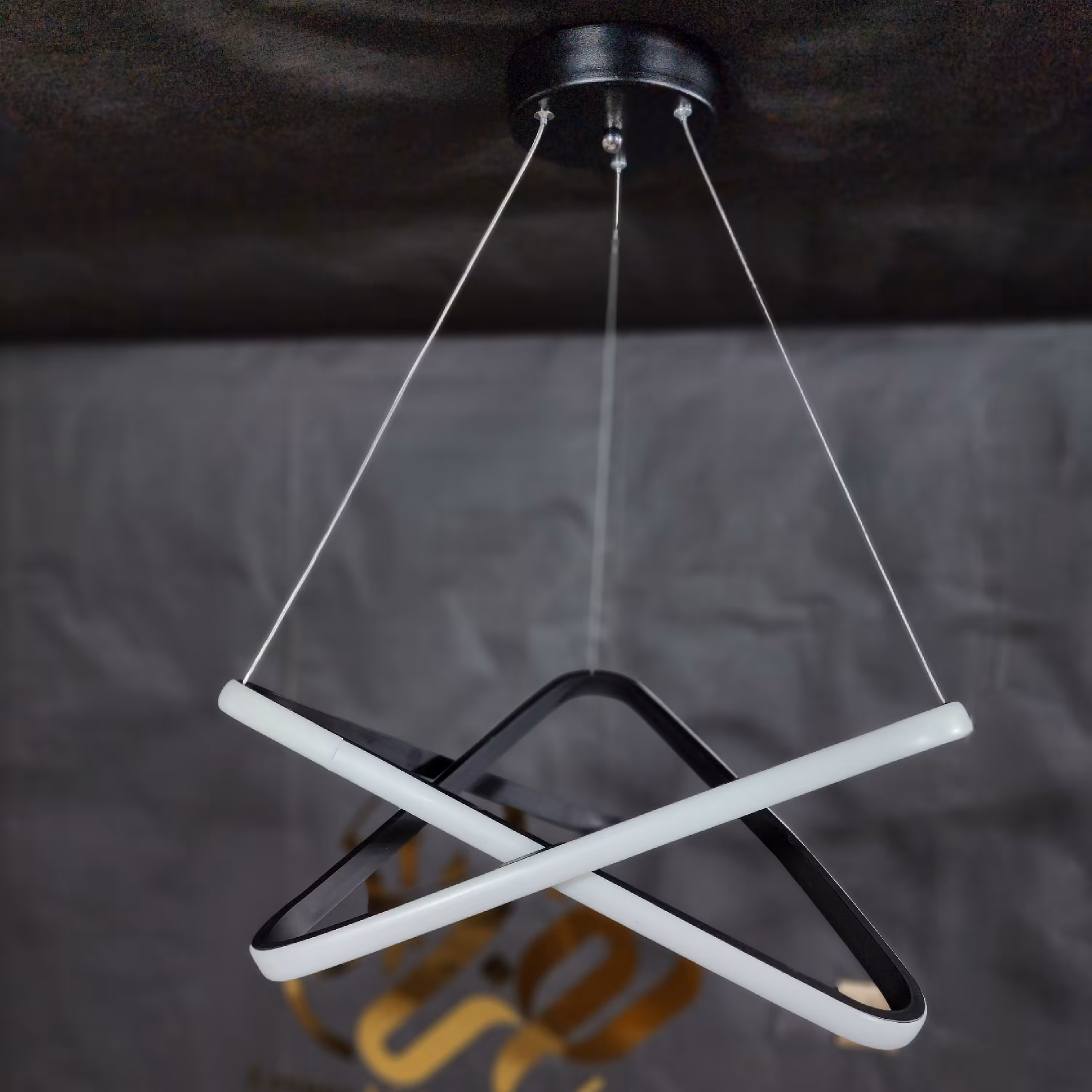 لوستر مدرن ستاره  چهار حالته دارای ریموت کنترل دیمردار و اپلیکیشن موبایل