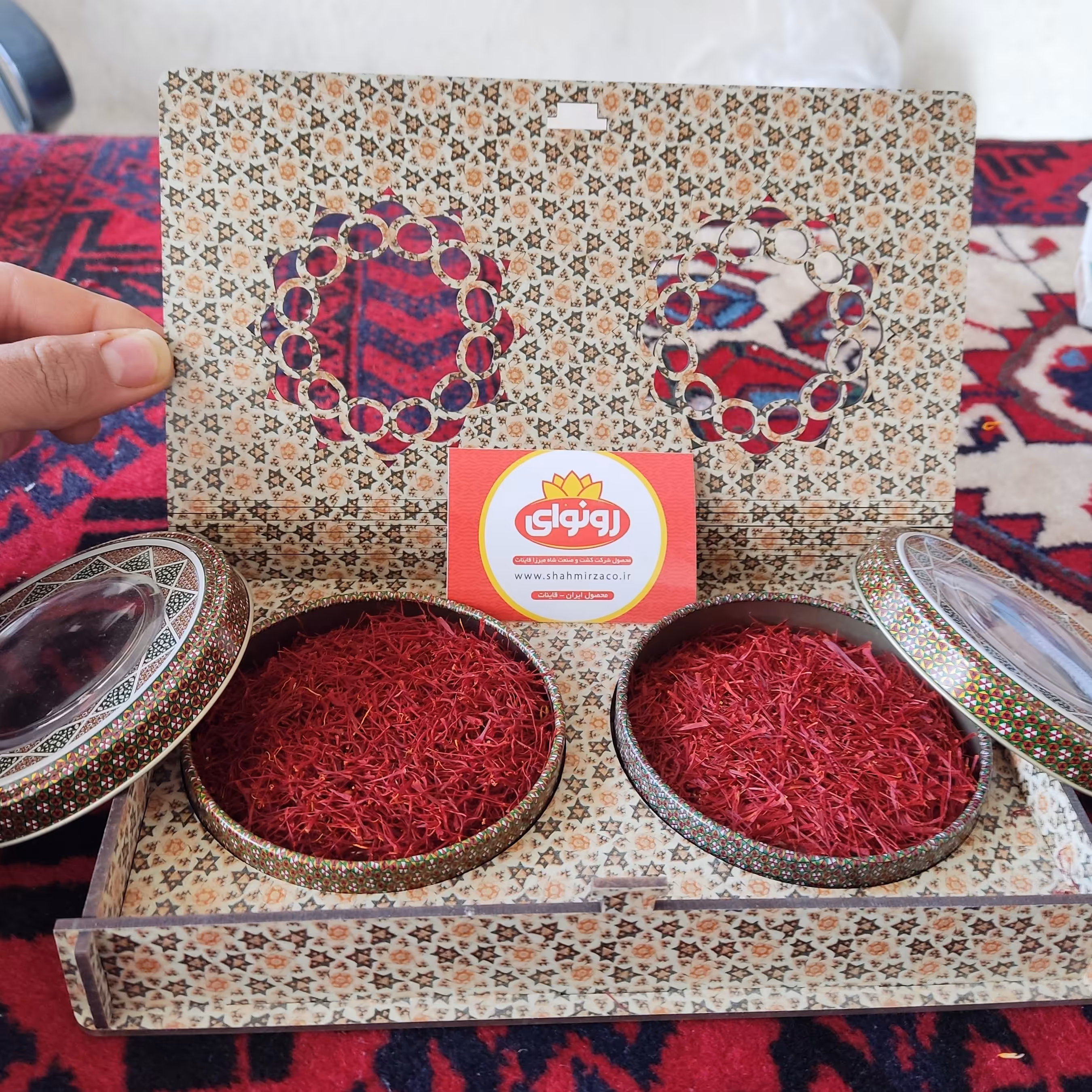 پک هدیه دومثقالی زعفران( اصل) قاین باعطر و رنگدهی بسیار بالا عیار بالا 250با ضمانت ازمایشگاه 